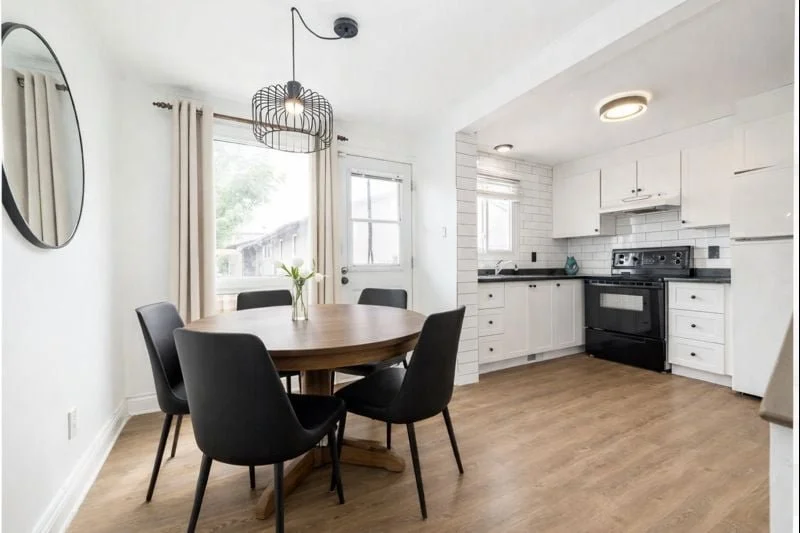 274 Woodfield_staged_010.jpg