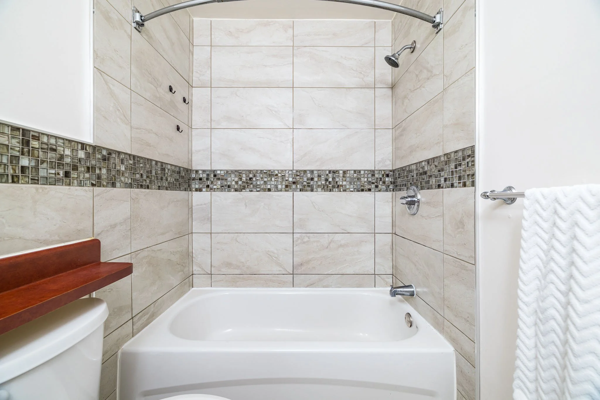 338 Woodfield_024.jpg