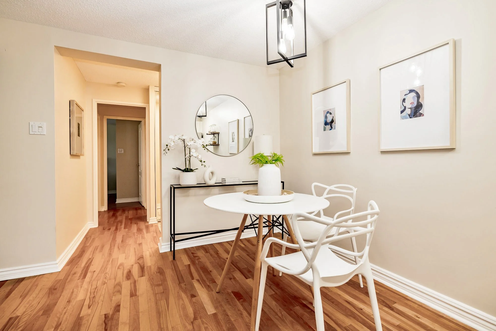 1100 Ambleside 414__429.jpg