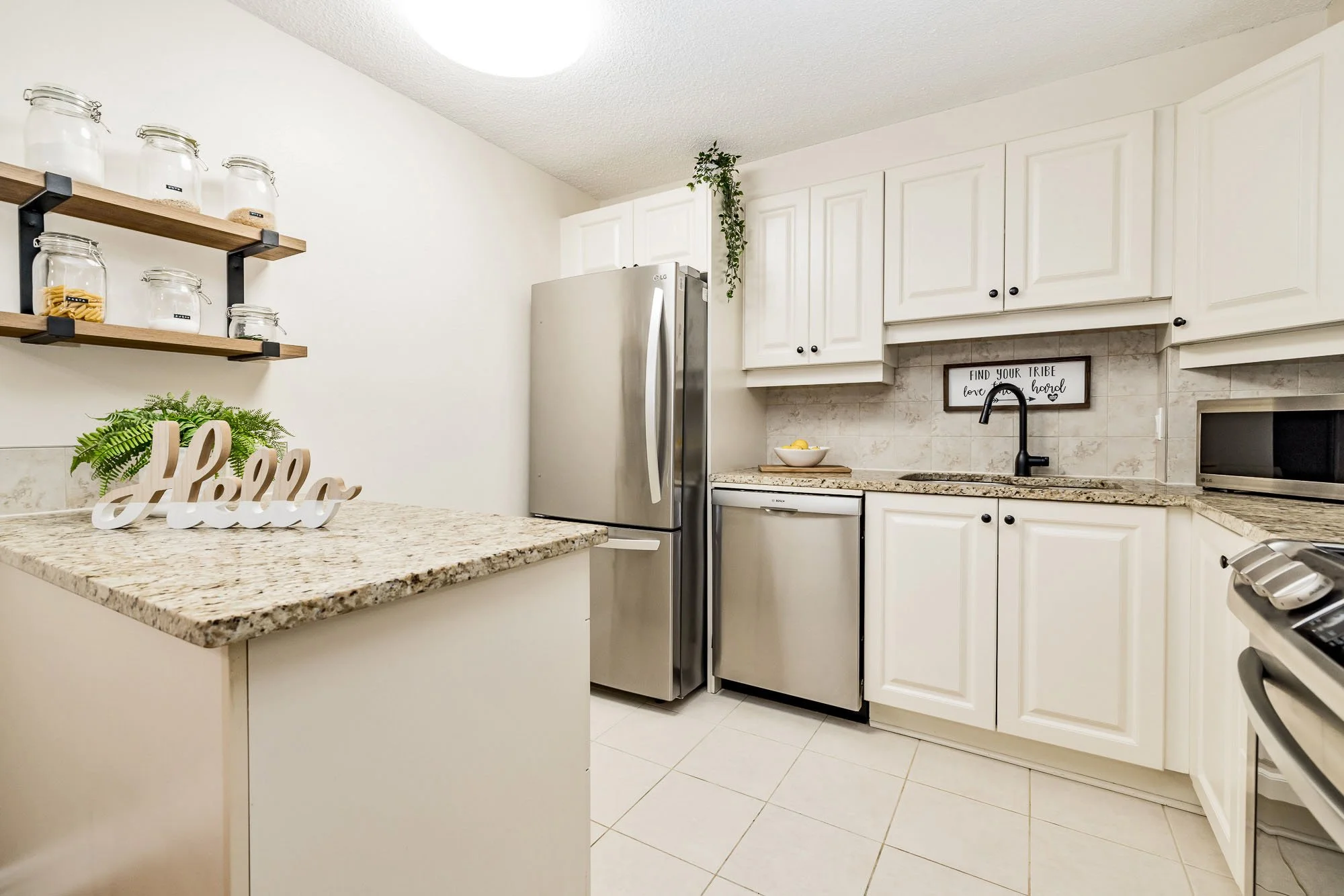1100 Ambleside 414__431.jpg