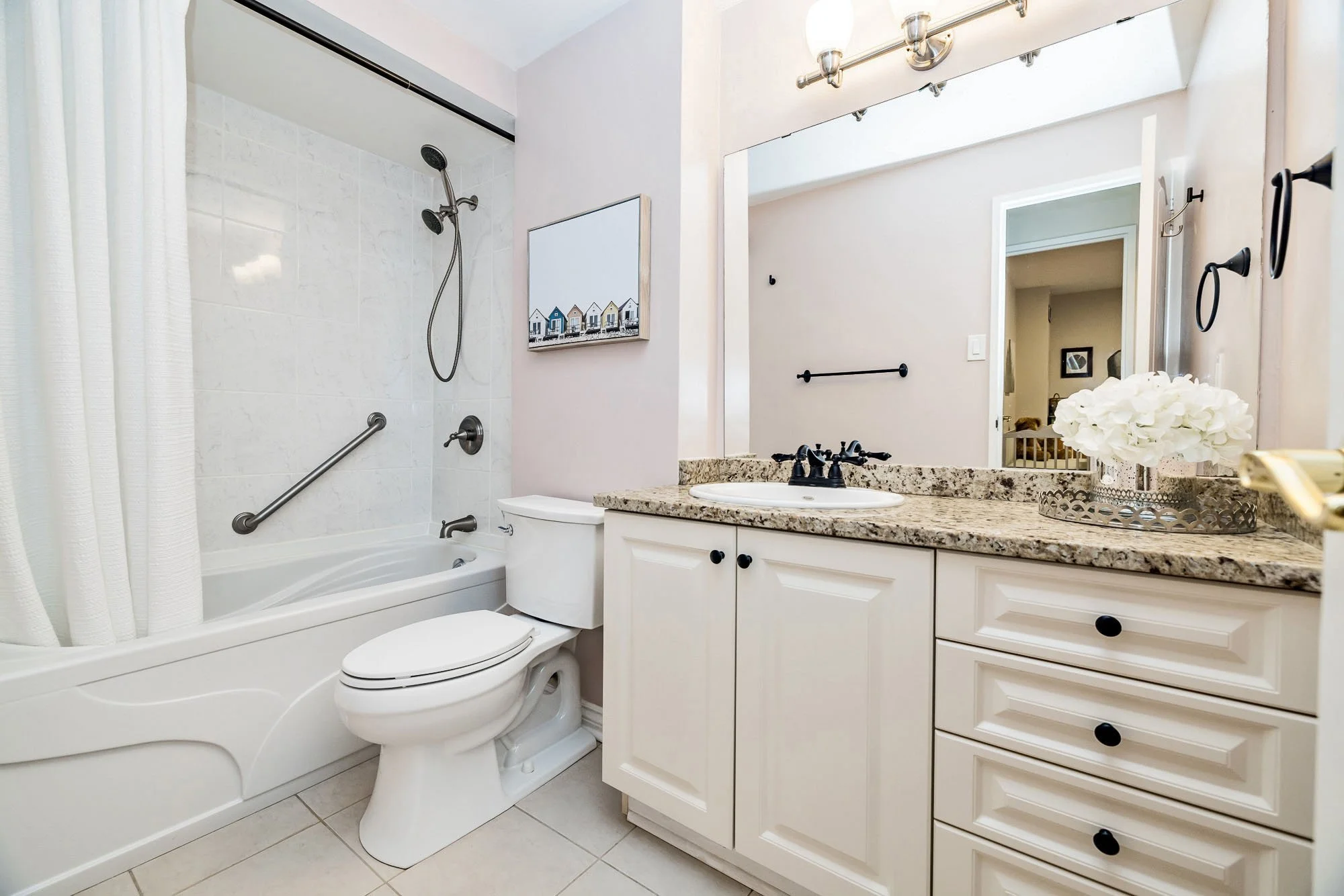 1100 Ambleside 414__441.jpg