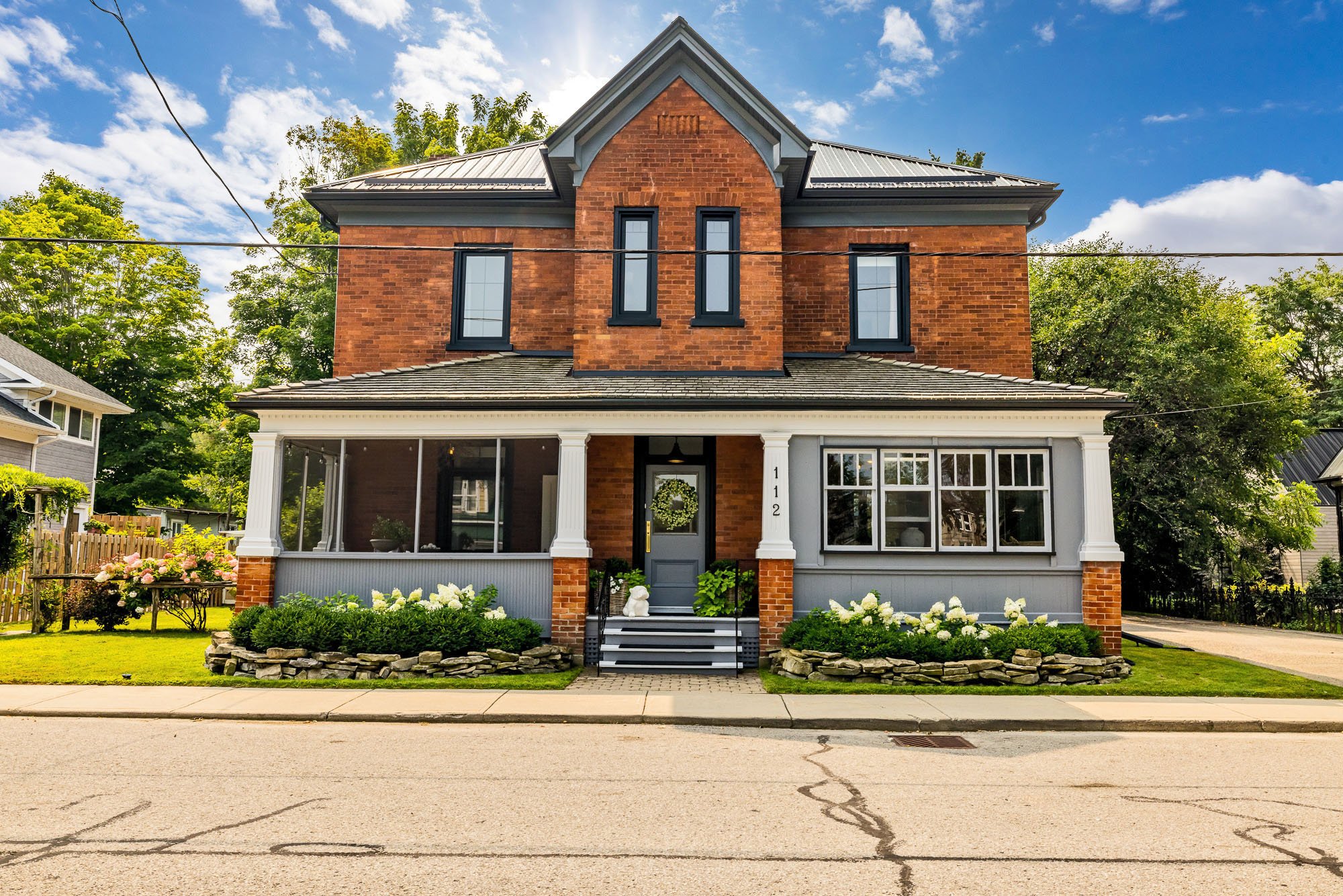 112 Brock St East__001.jpg