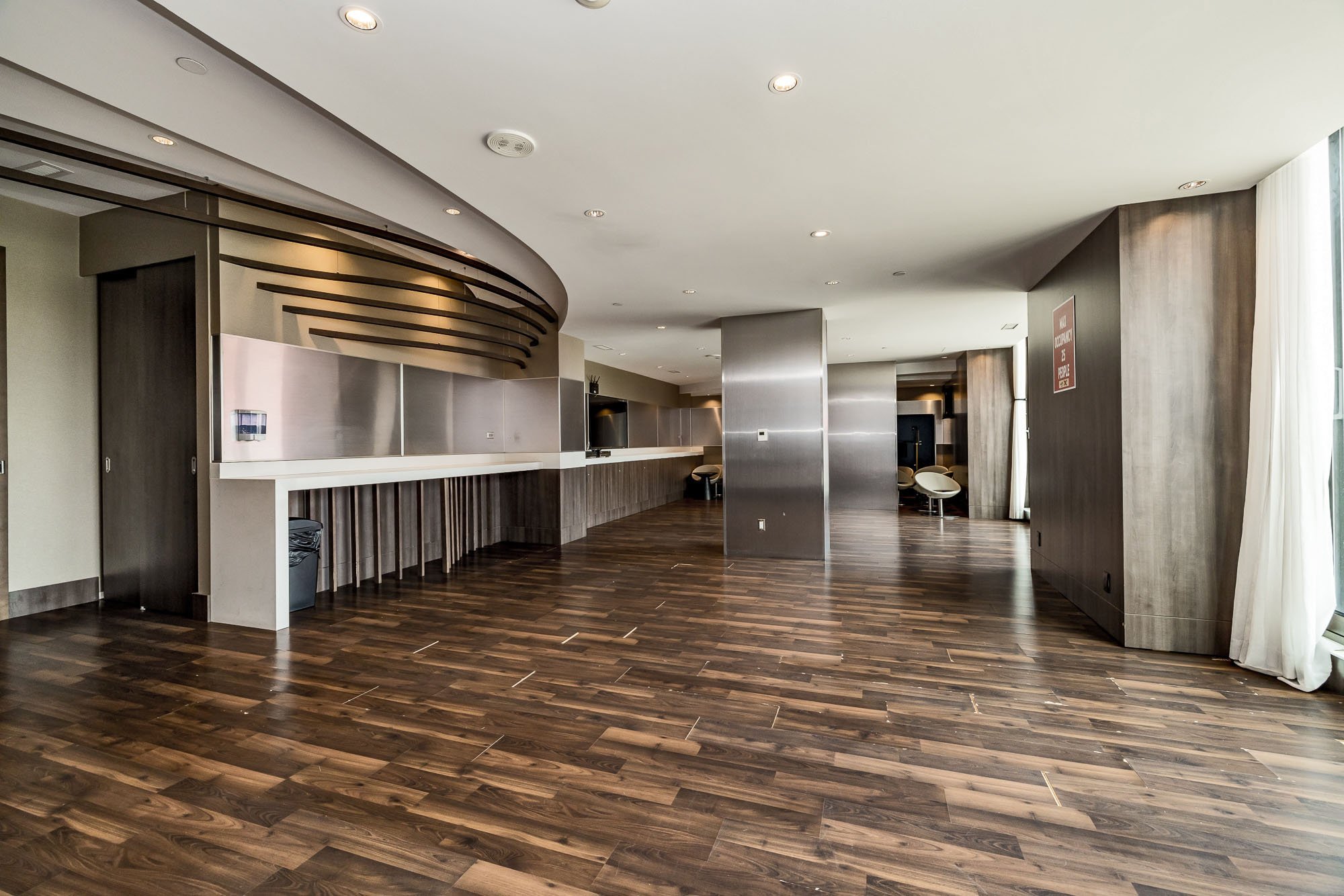 1035 Bank 106__077.jpg