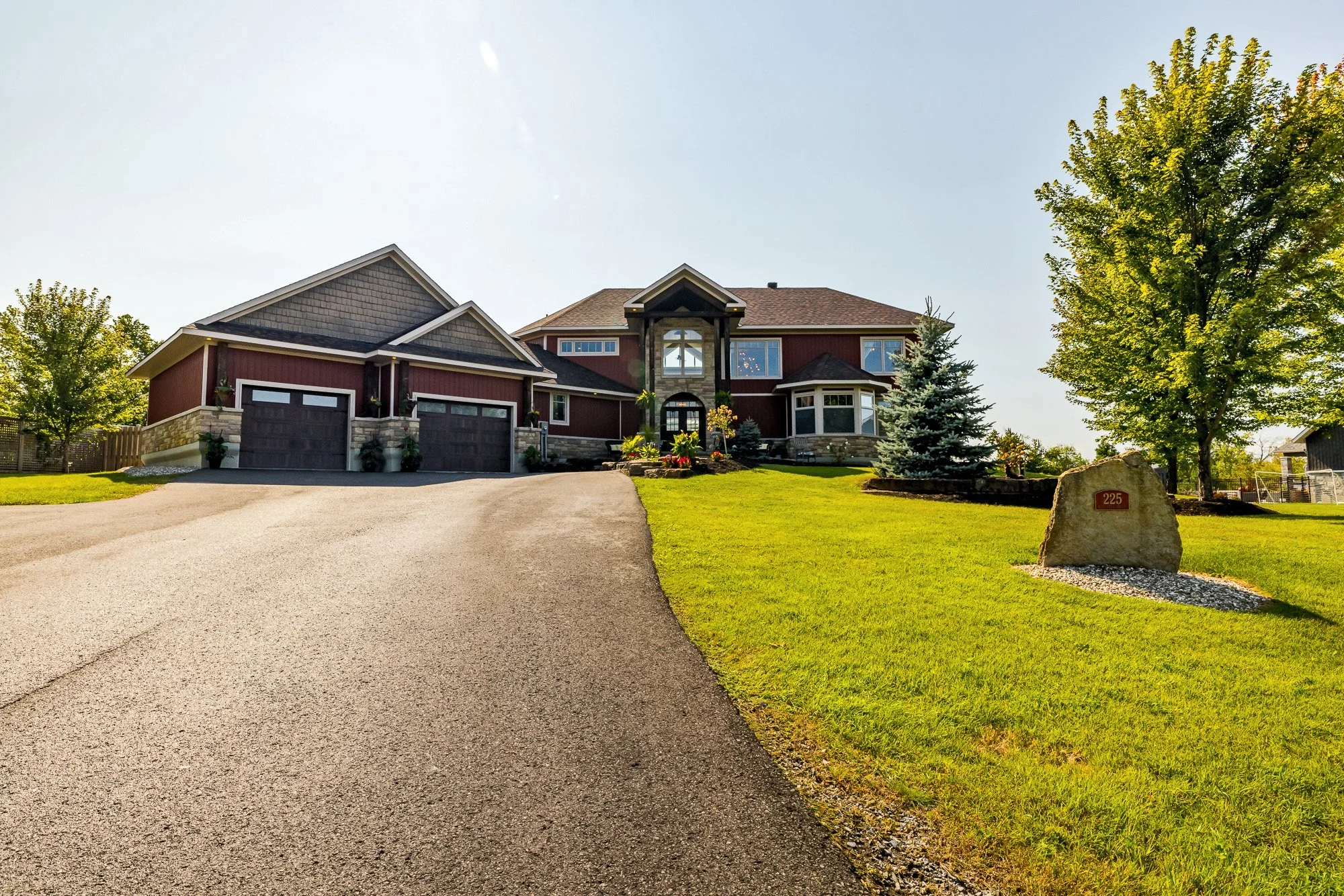 225 Hillcrest__007.jpg