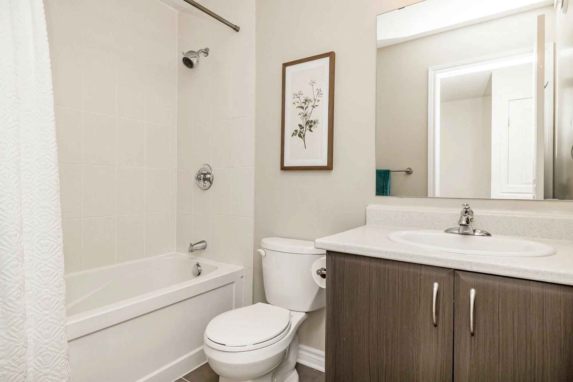 344 Kingbrook_038.jpg