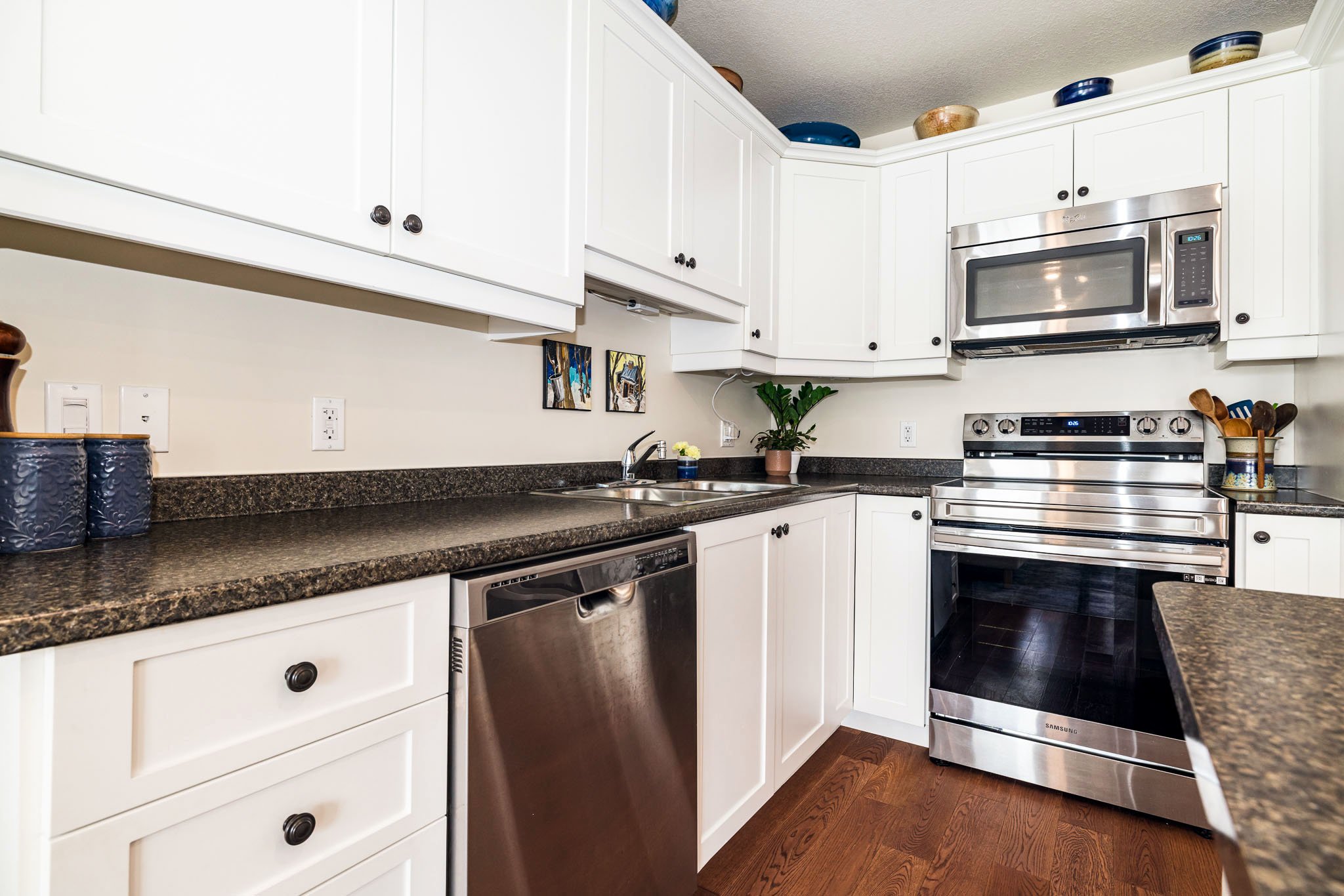 526 Stanley Brothers_018.jpg