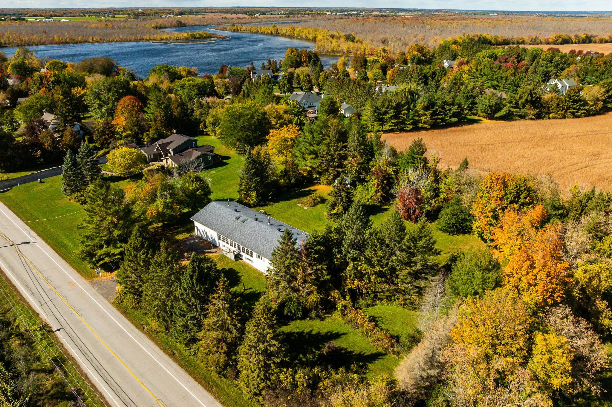 589 River Rd__0006.jpg