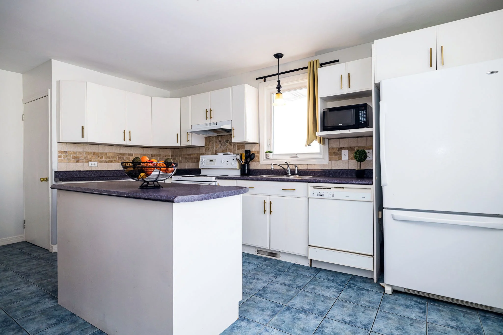 1052 Notre Dame_013.jpg