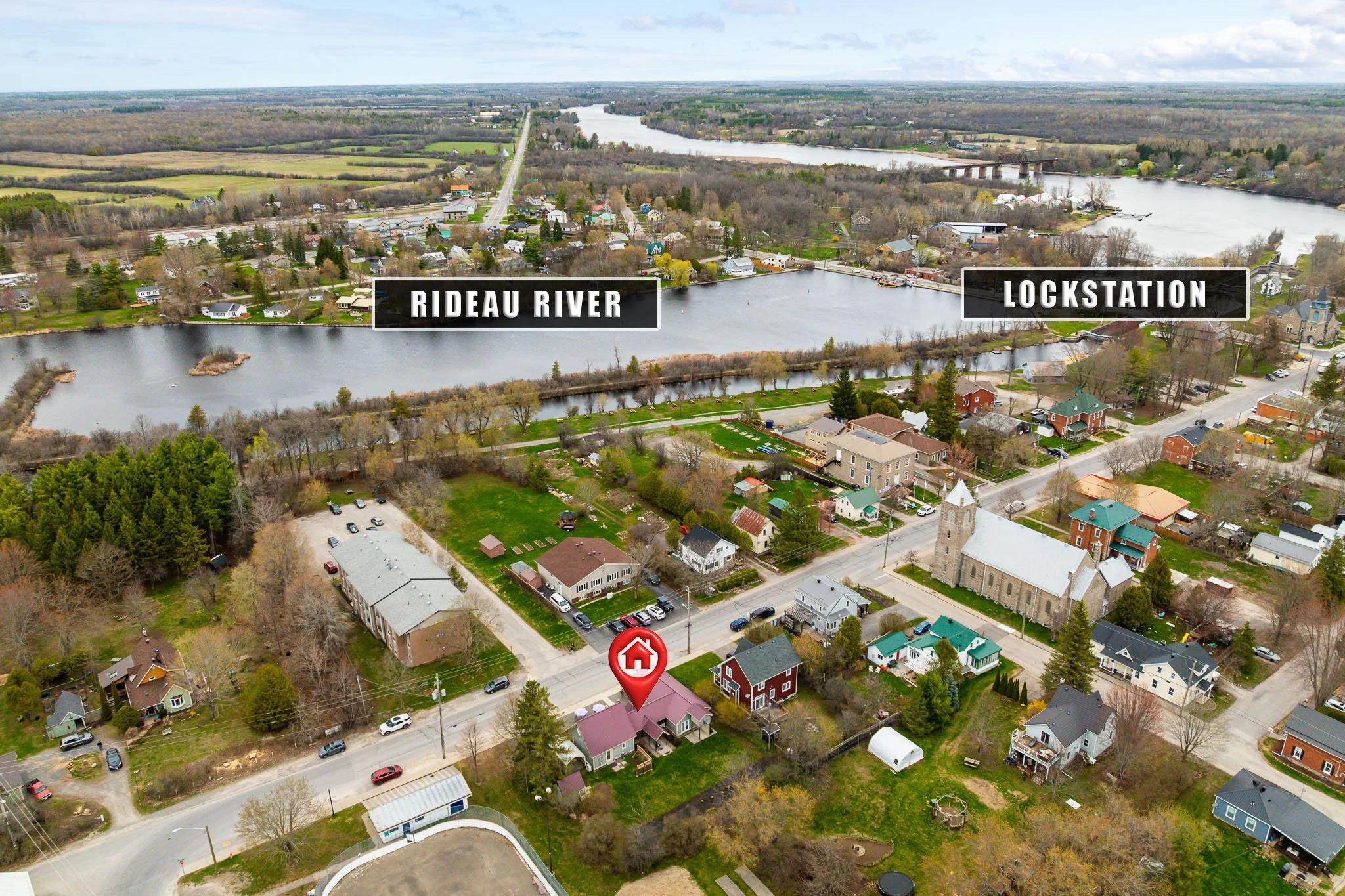 318 Main St W_067.jpg