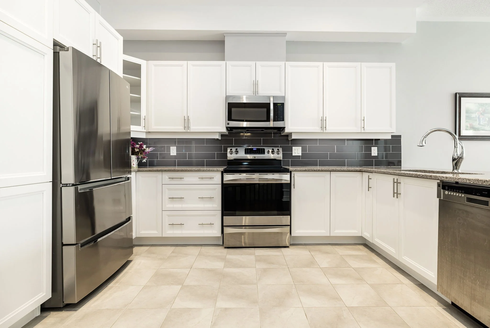 156 Oxford St W_010.jpg