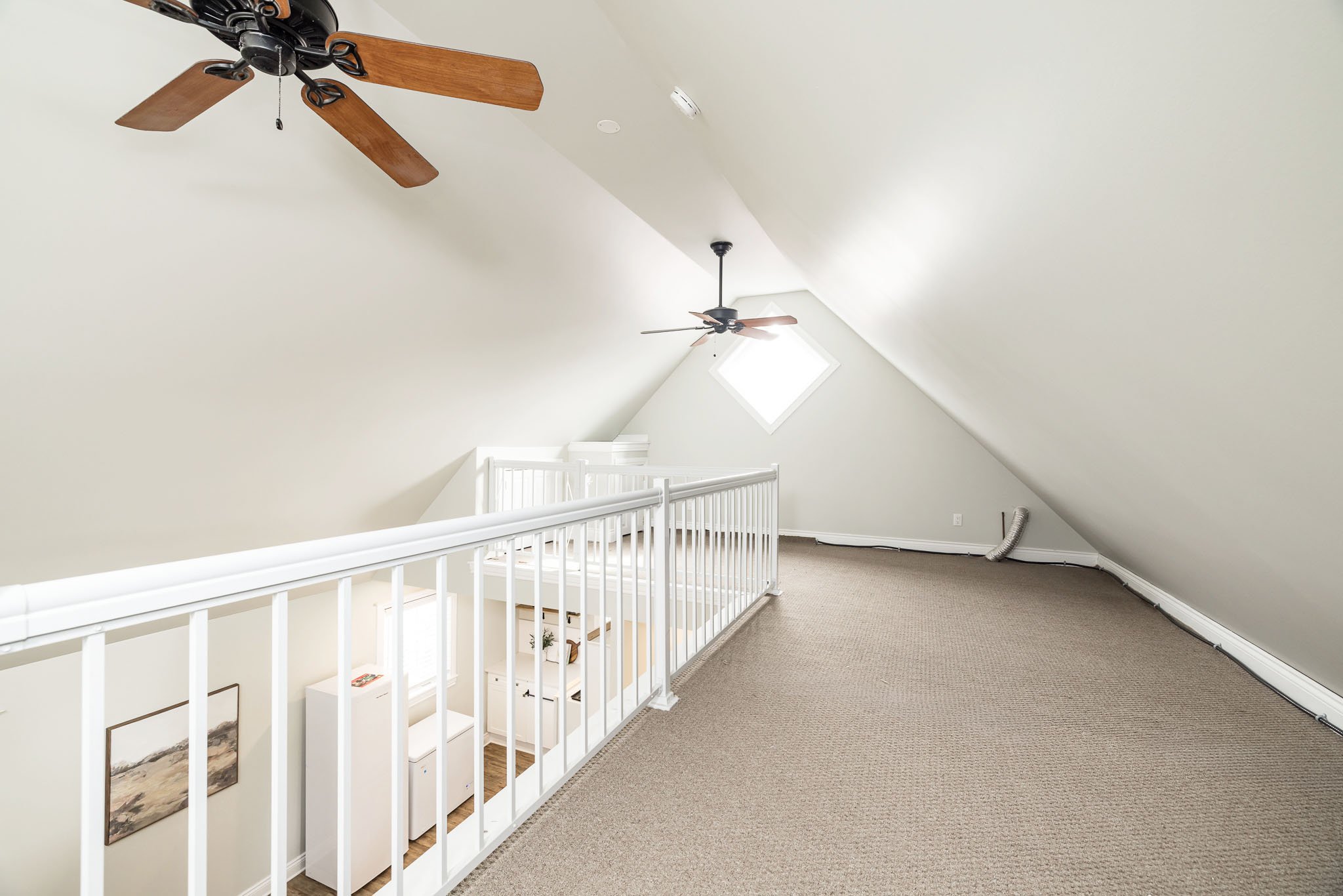 318 Main St W_056.jpg