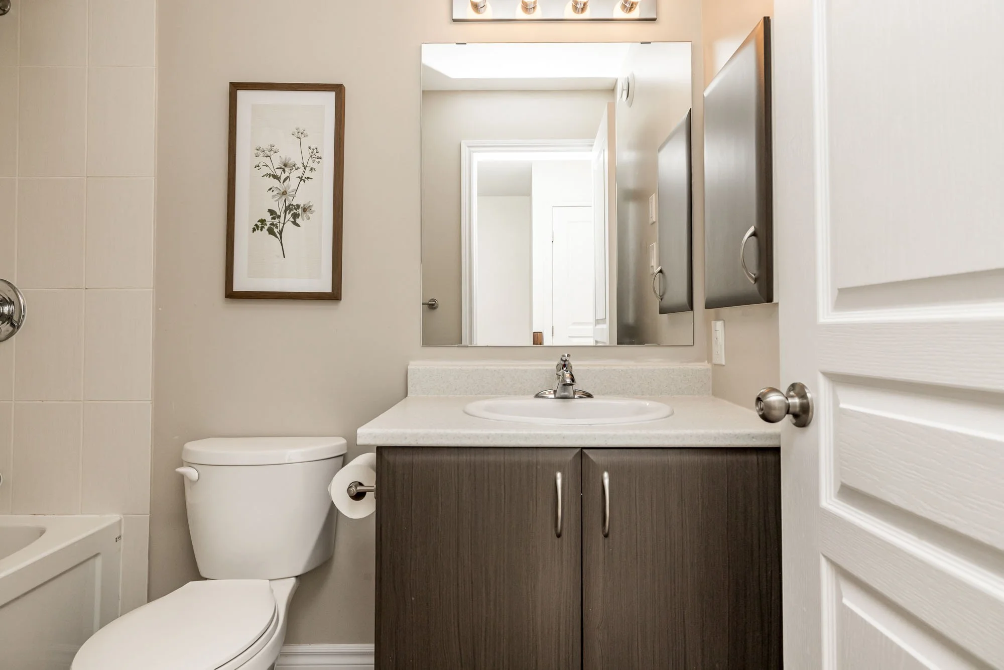 344 Kingbrook_037.jpg