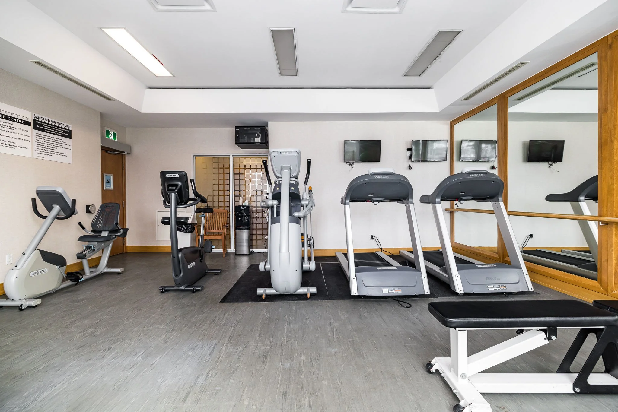 38 Metropole 1002_060.jpg