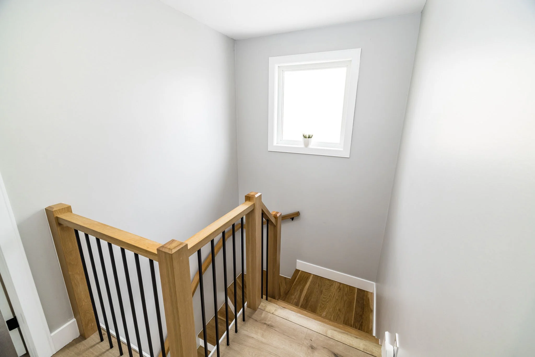 6066 Ridgelea_032.jpg