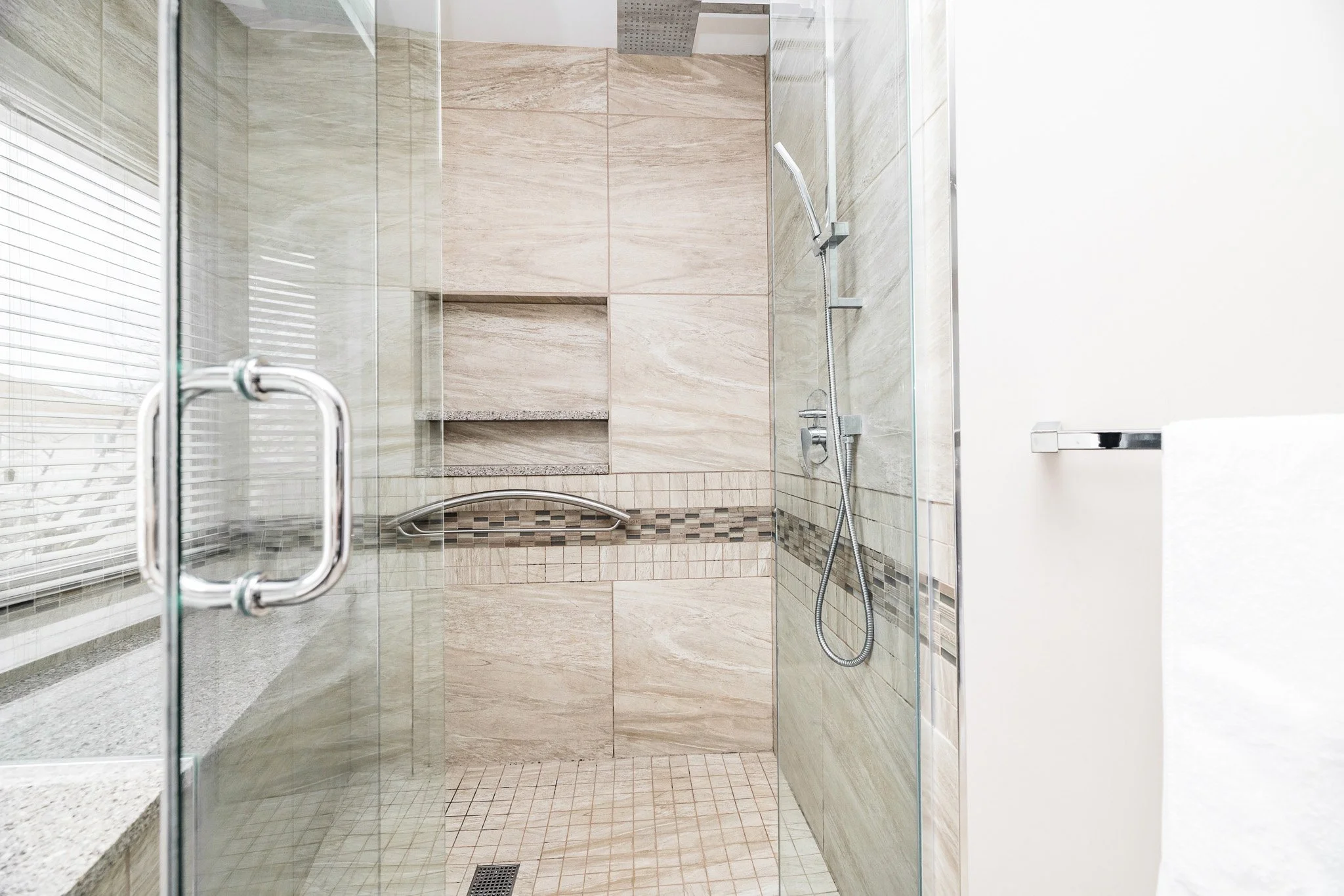 375 River Ridge_061.jpg