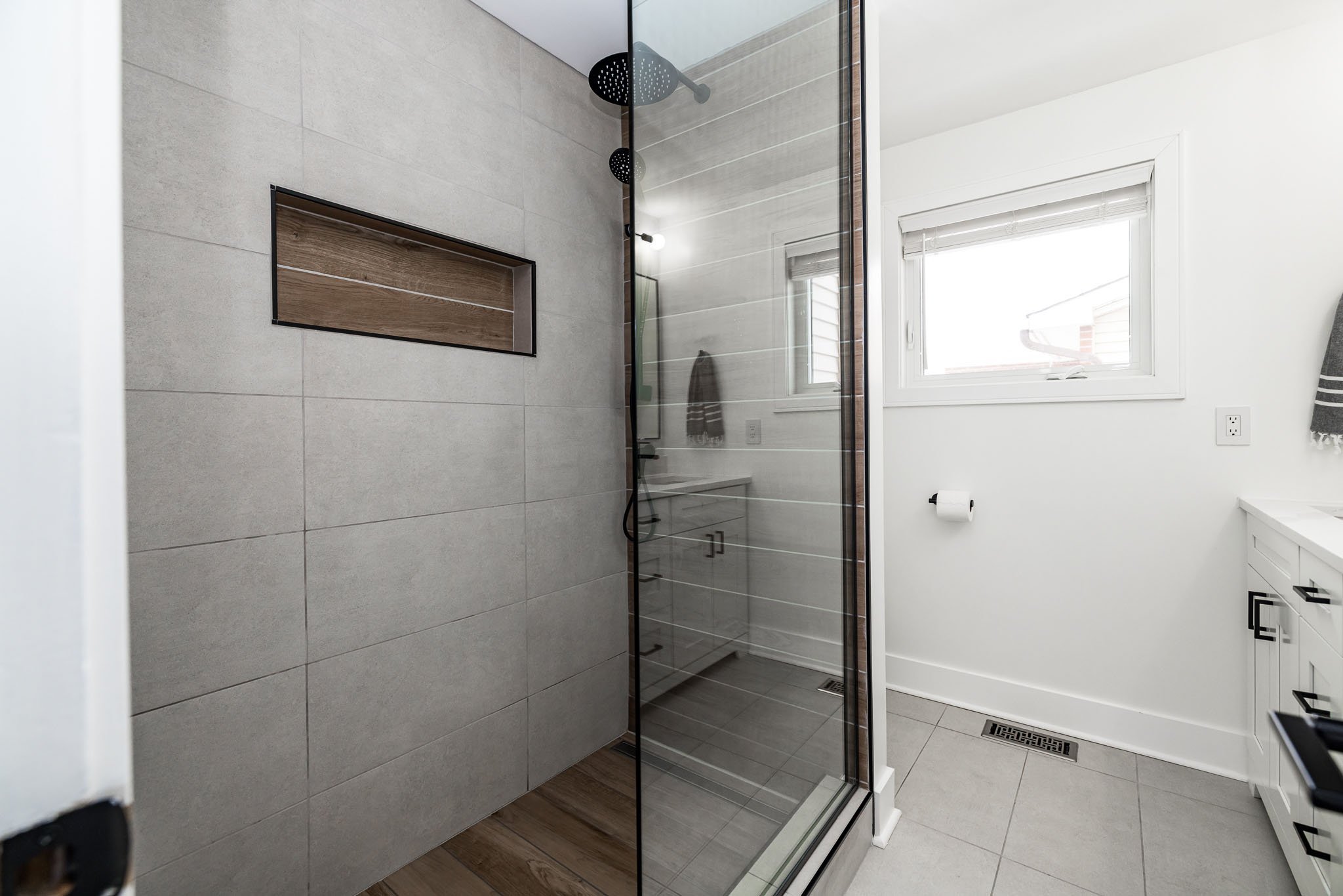 6066 Ridgelea_039.jpg