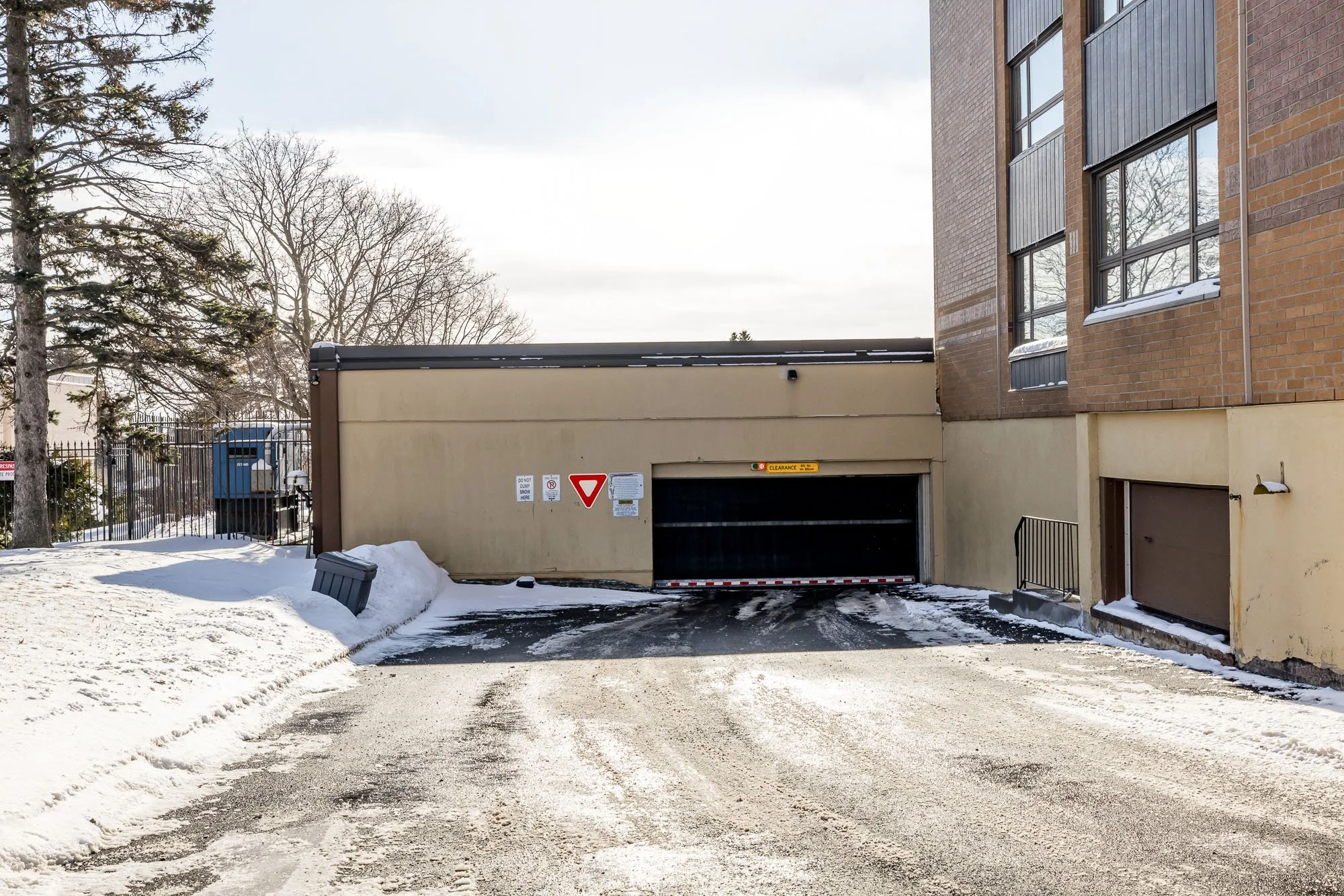 1356 Meadowlands 204_040.jpg