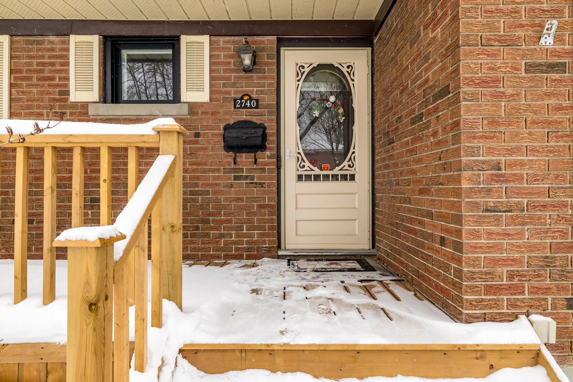 2740 Moncton_004.jpg