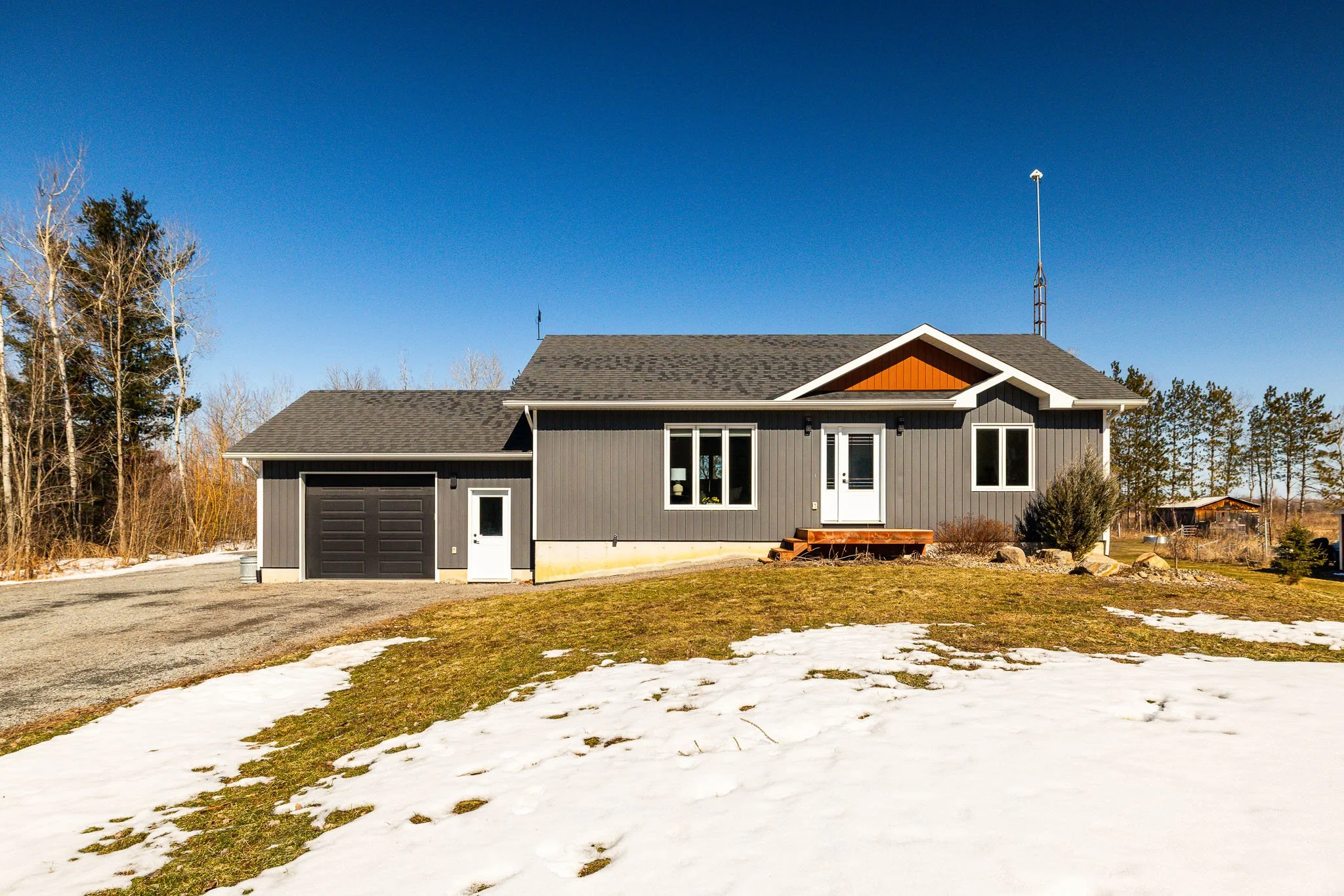 10625 Loughlin_010.jpg