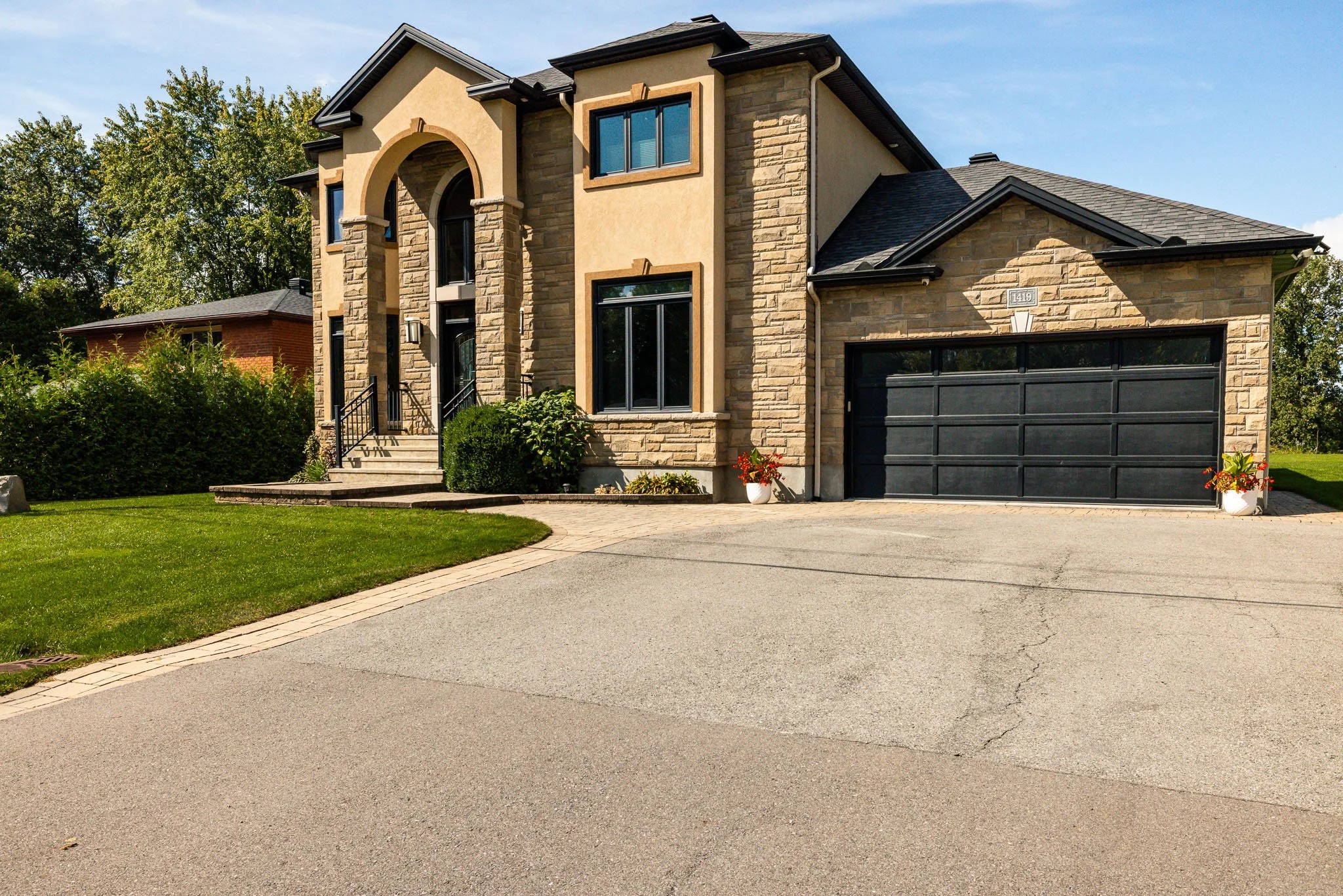 1419 Balmoral DR_0002.jpg