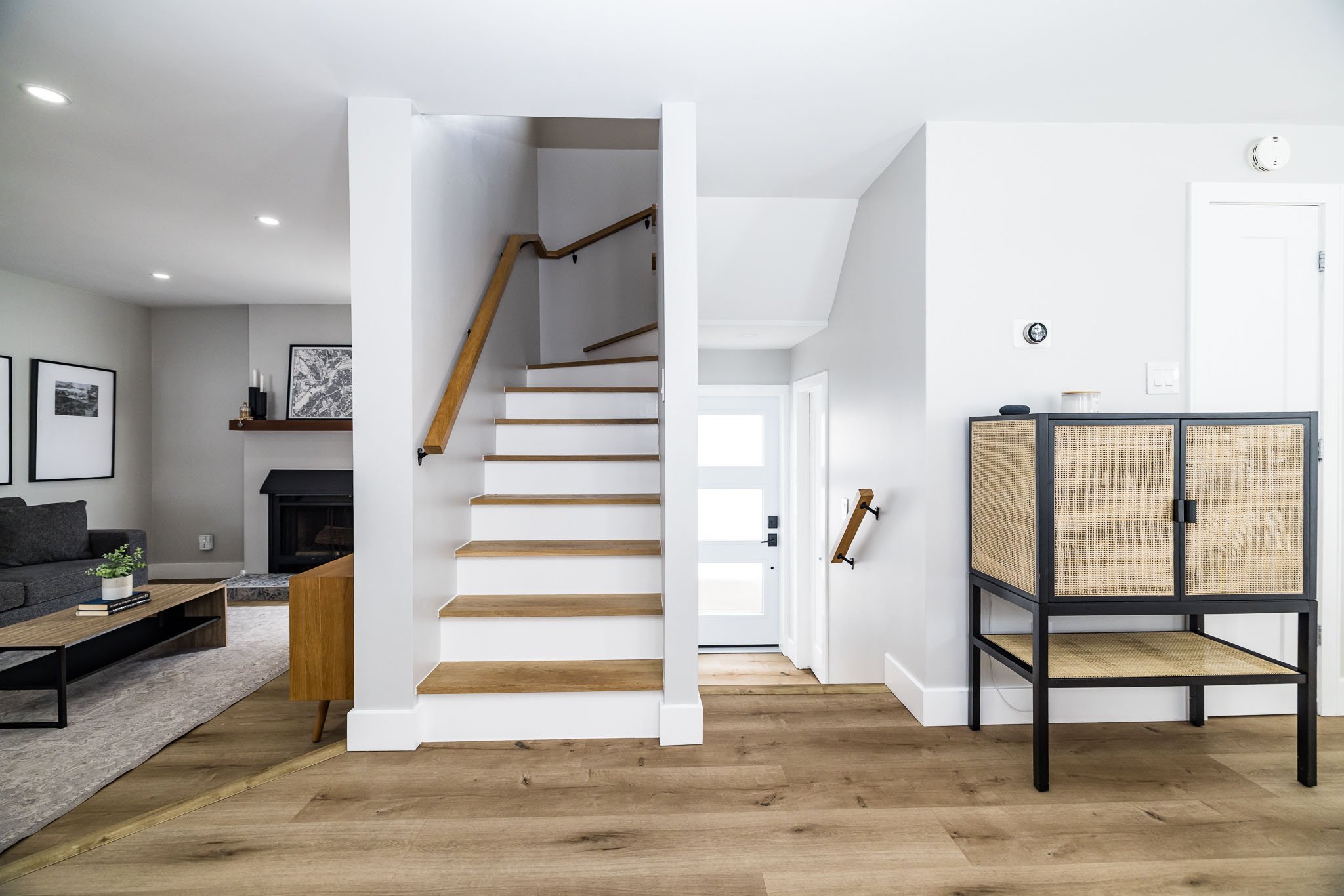 6066 Ridgelea_030.jpg