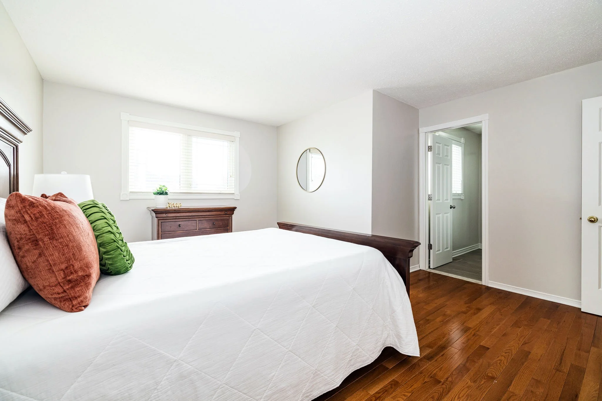 2751 Massicotte_Update_024.jpg