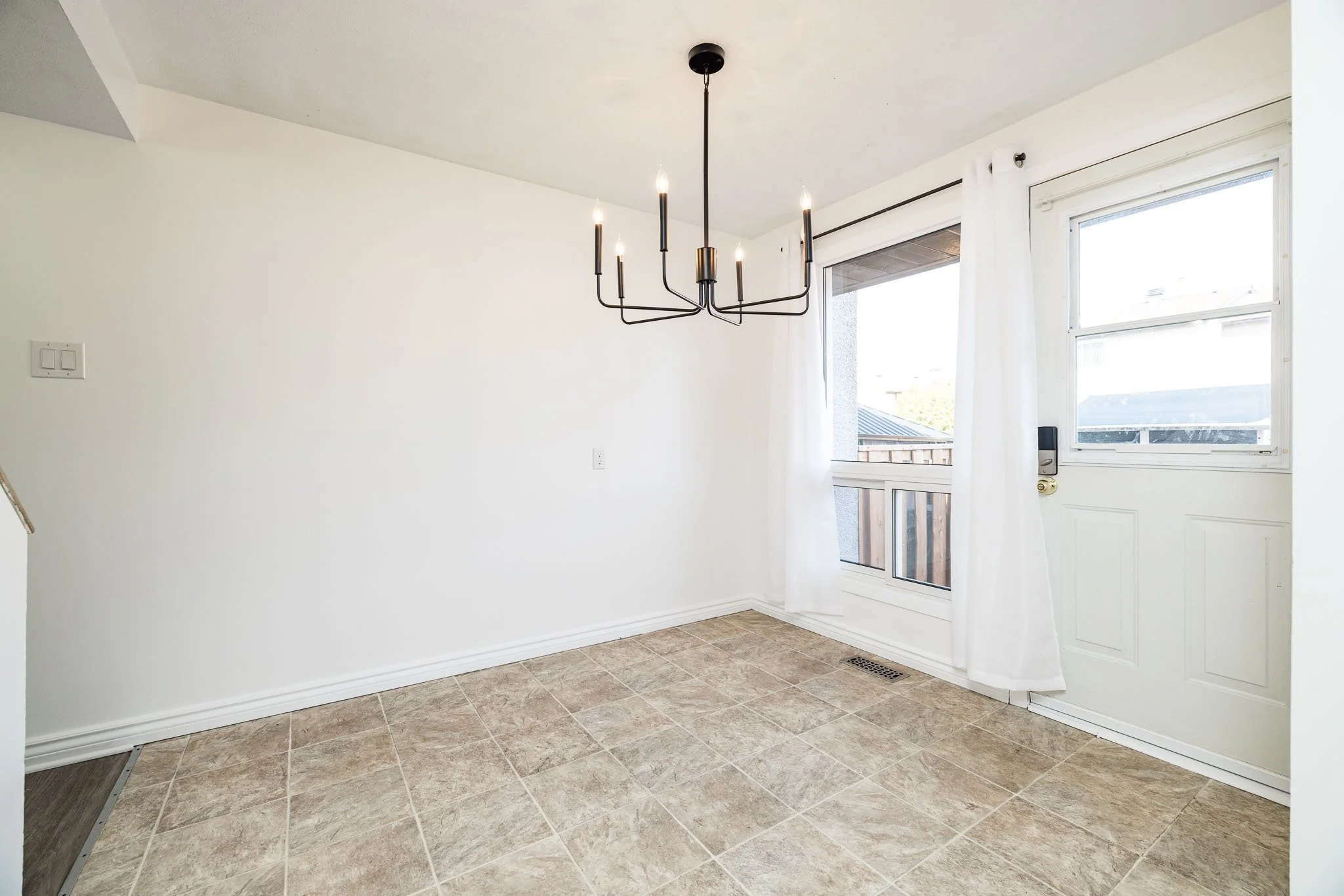 338 Woodfield_012.jpg