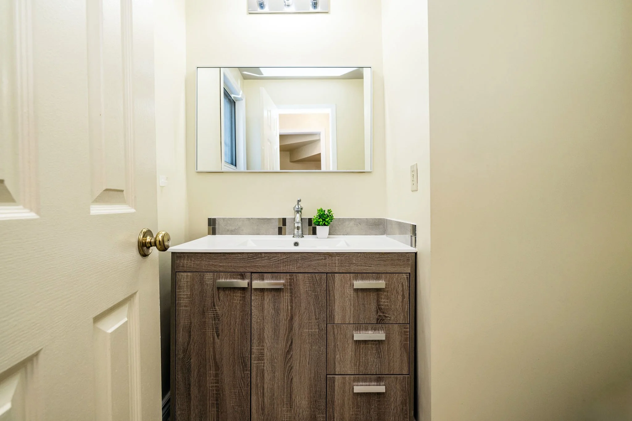 6096 Meadowhill_034.jpg