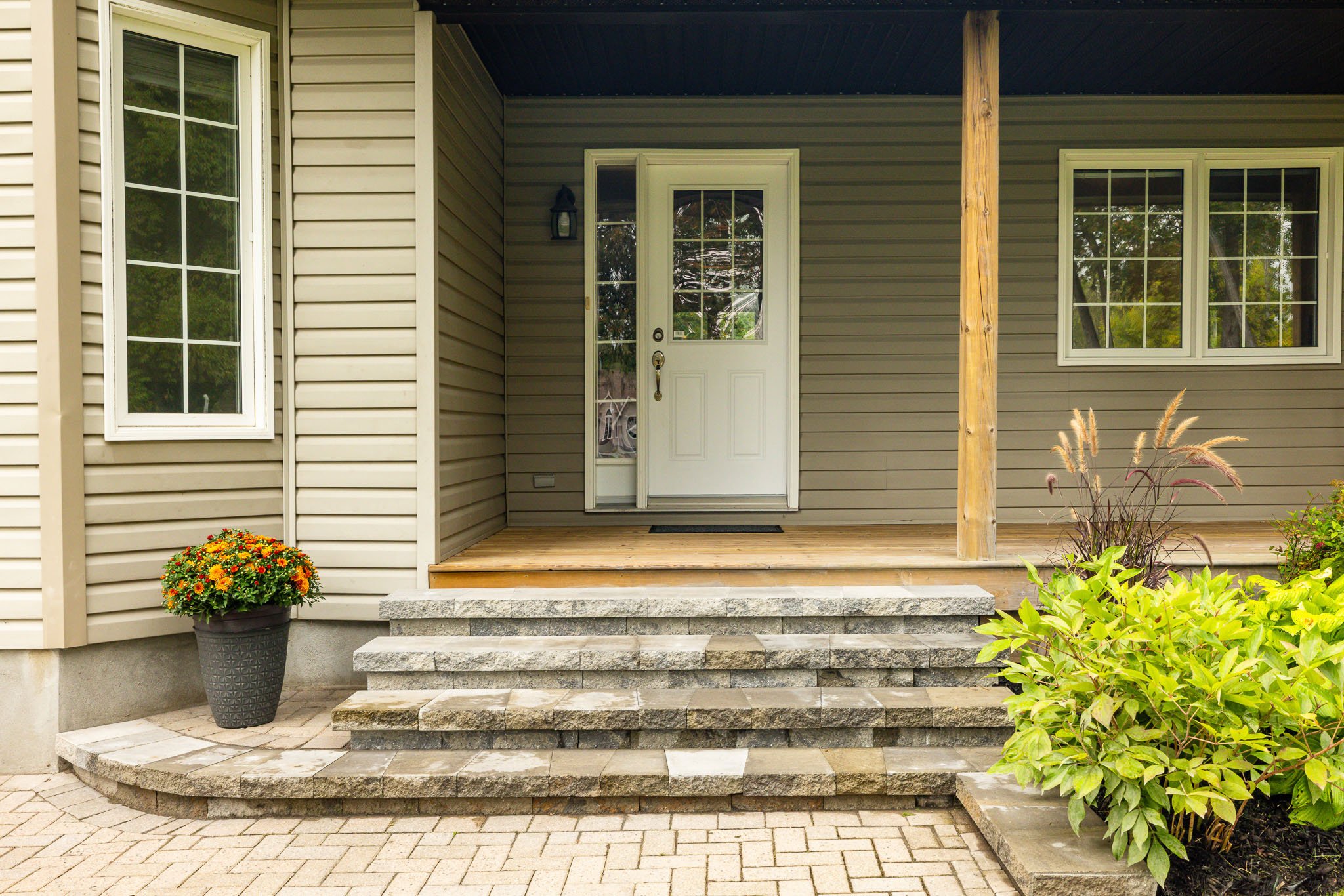 44 Meadowglen_0013.jpg