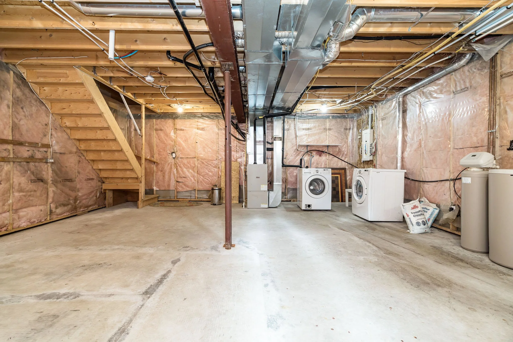 318 Main St E_044.jpg