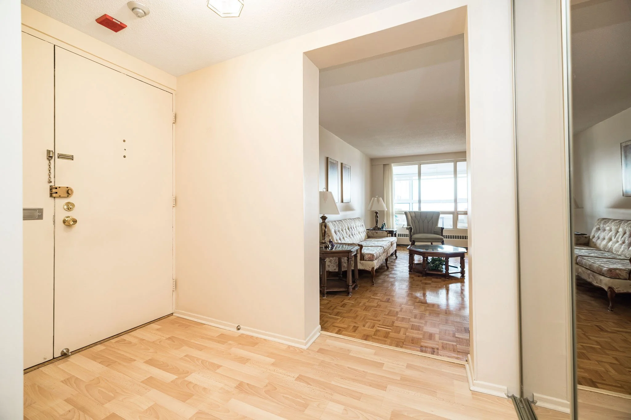 1356 Meadowlands 701_013.jpg