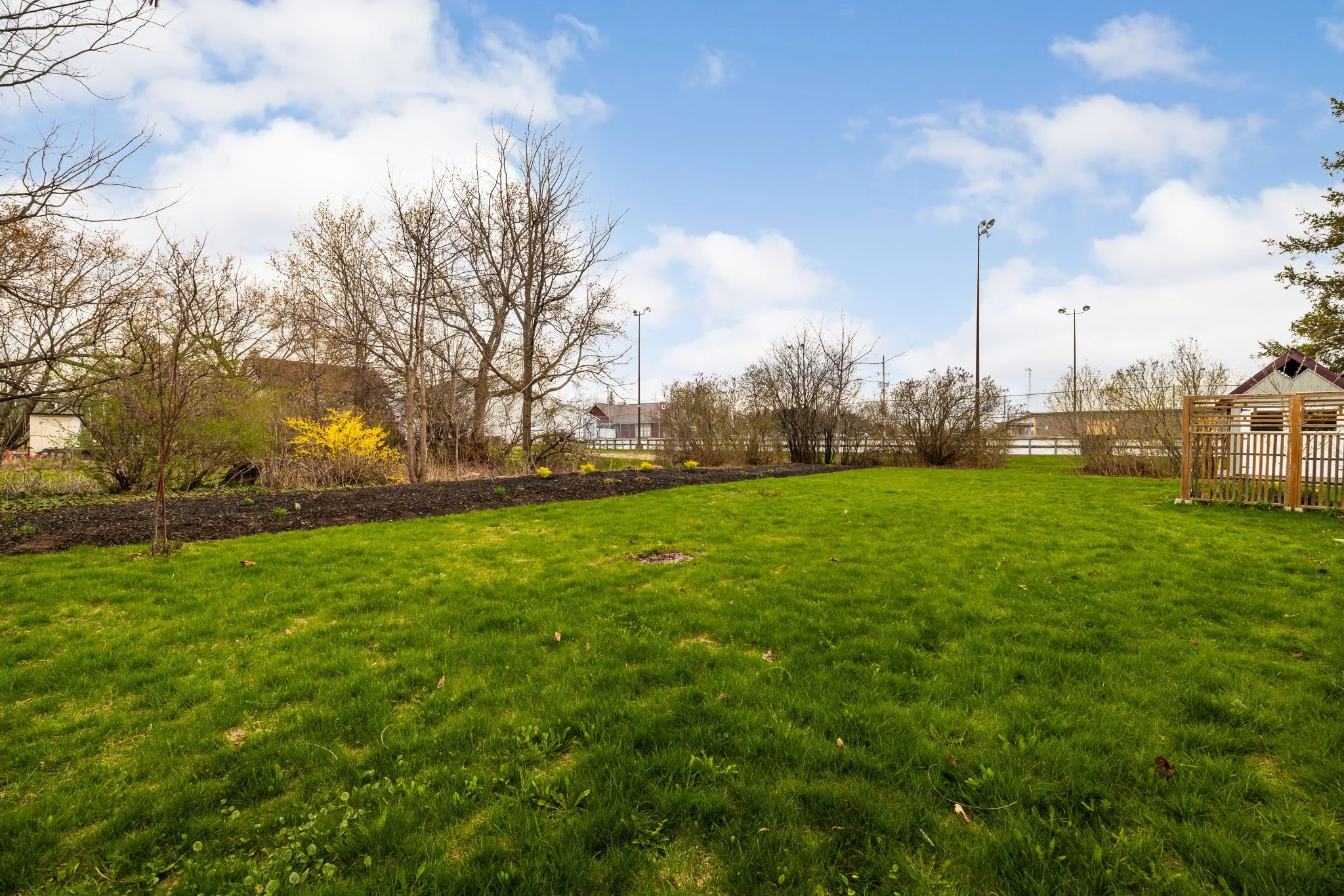 318 Main St W_062.jpg