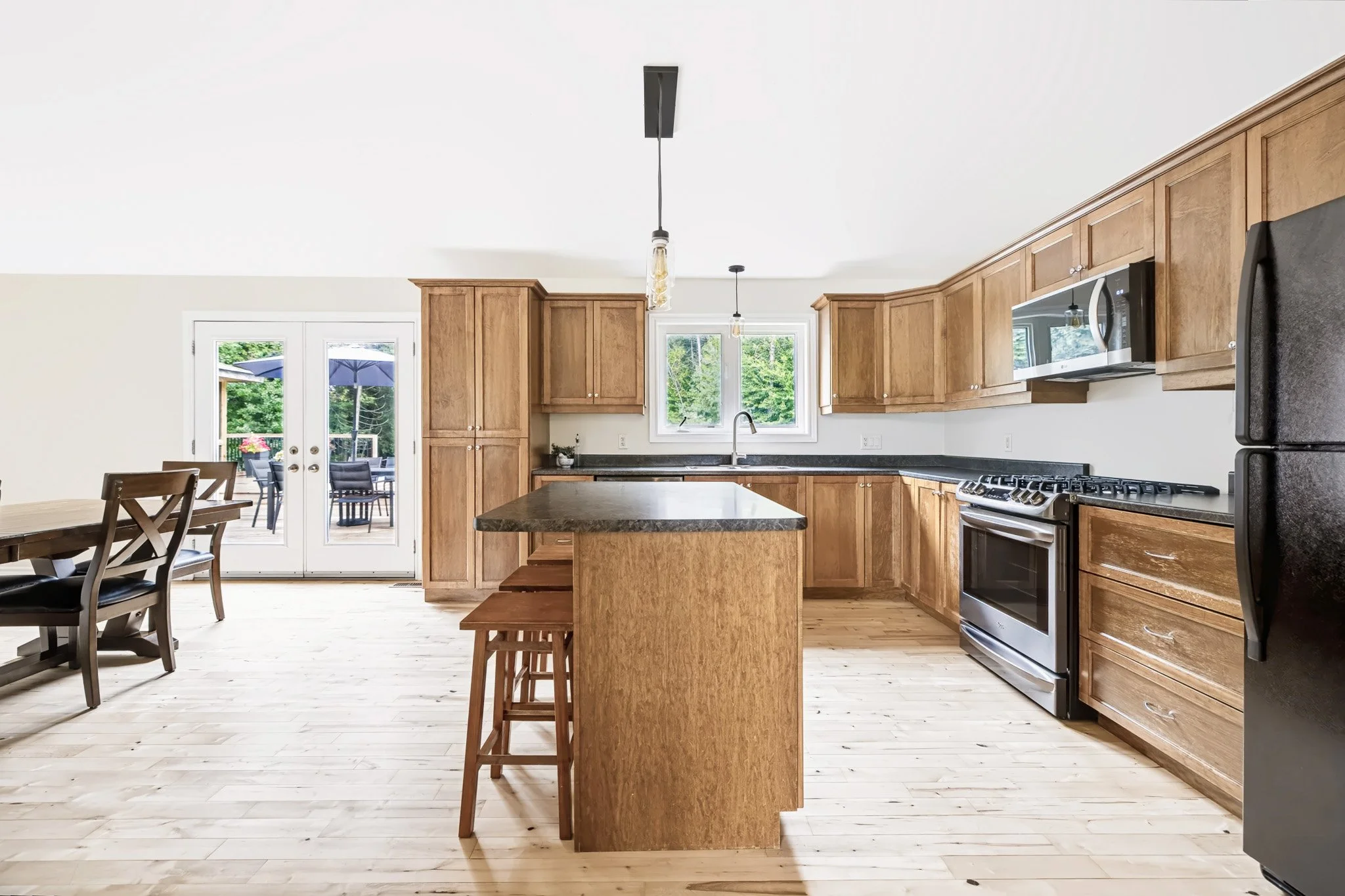 44 Meadowglen_0022.jpg