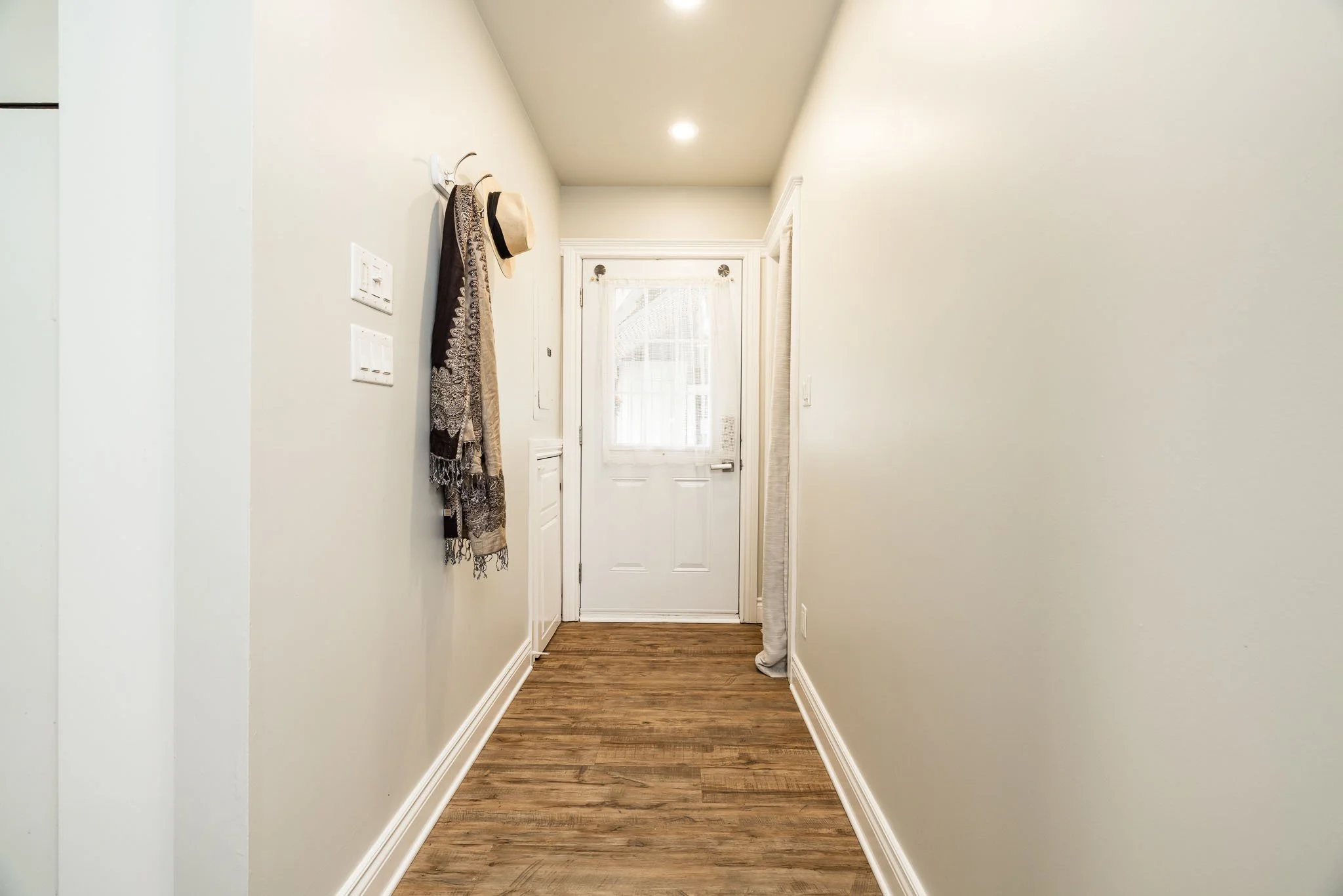 318 Main St W_039.jpg