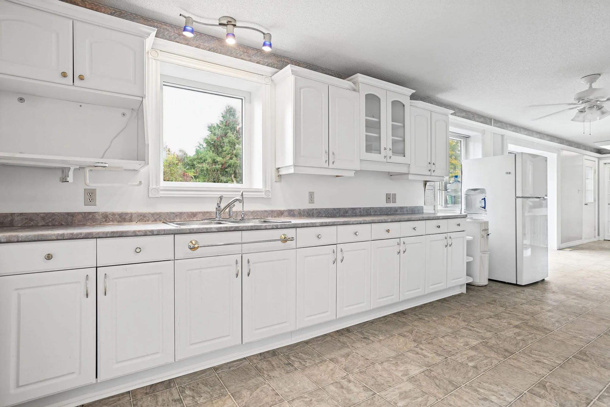 589 River Rd__0031.jpg