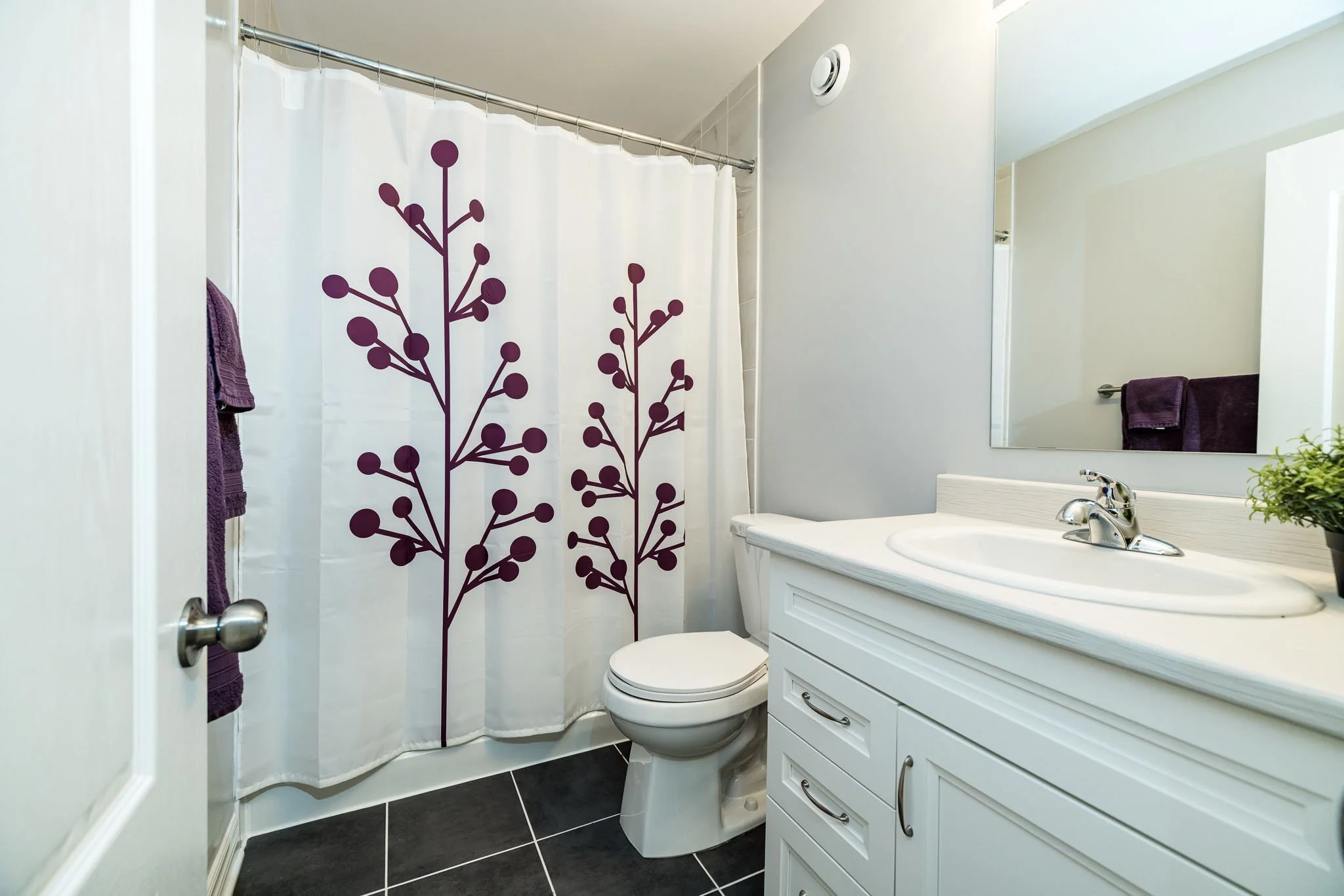 156 Oxford St W_040.jpg