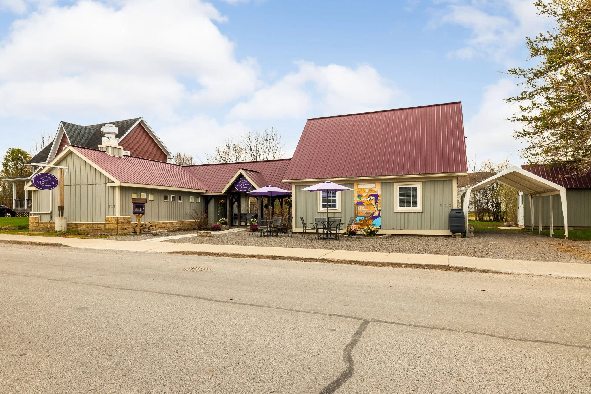 318 Main St W_008.jpg