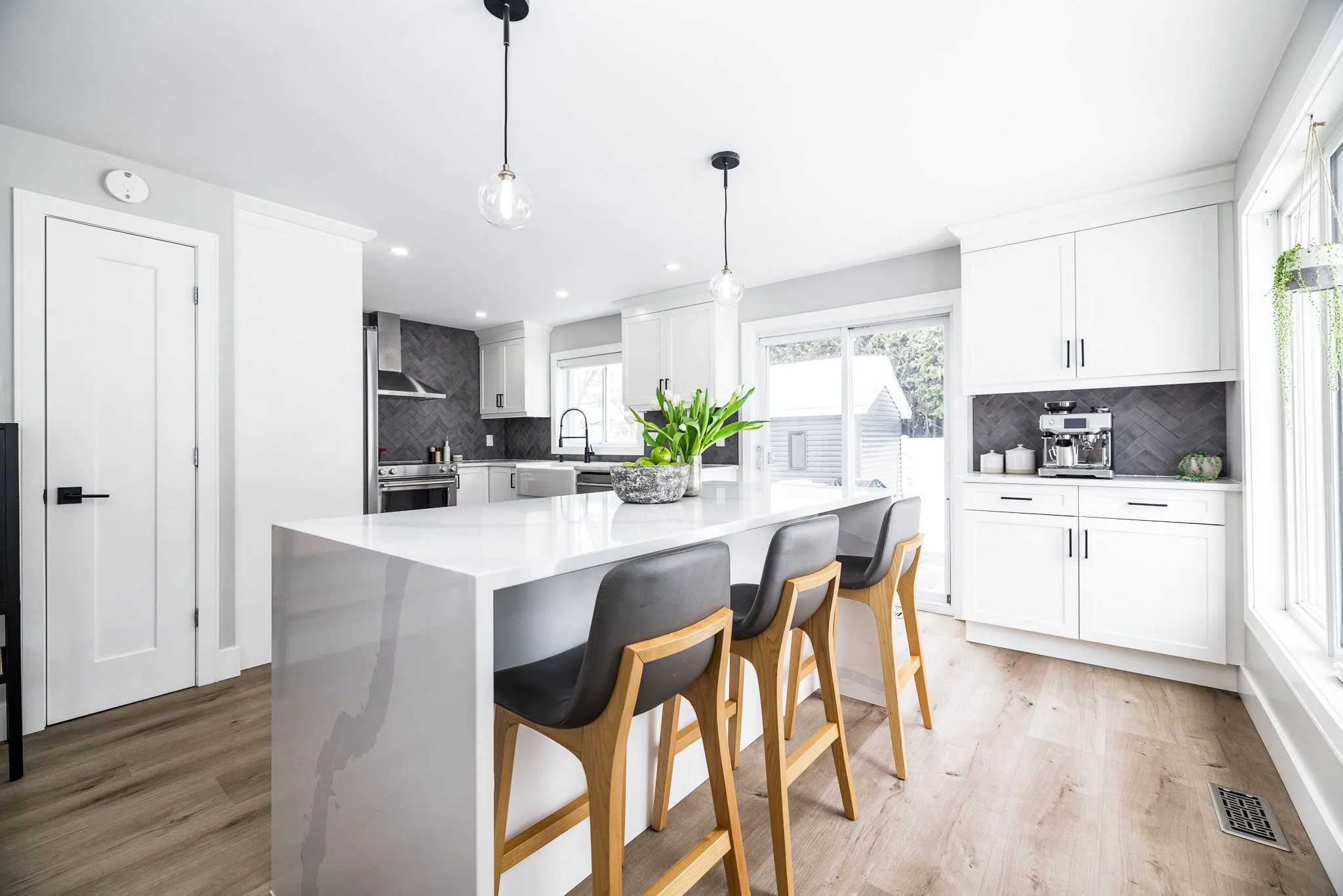 6066 Ridgelea_020.jpg