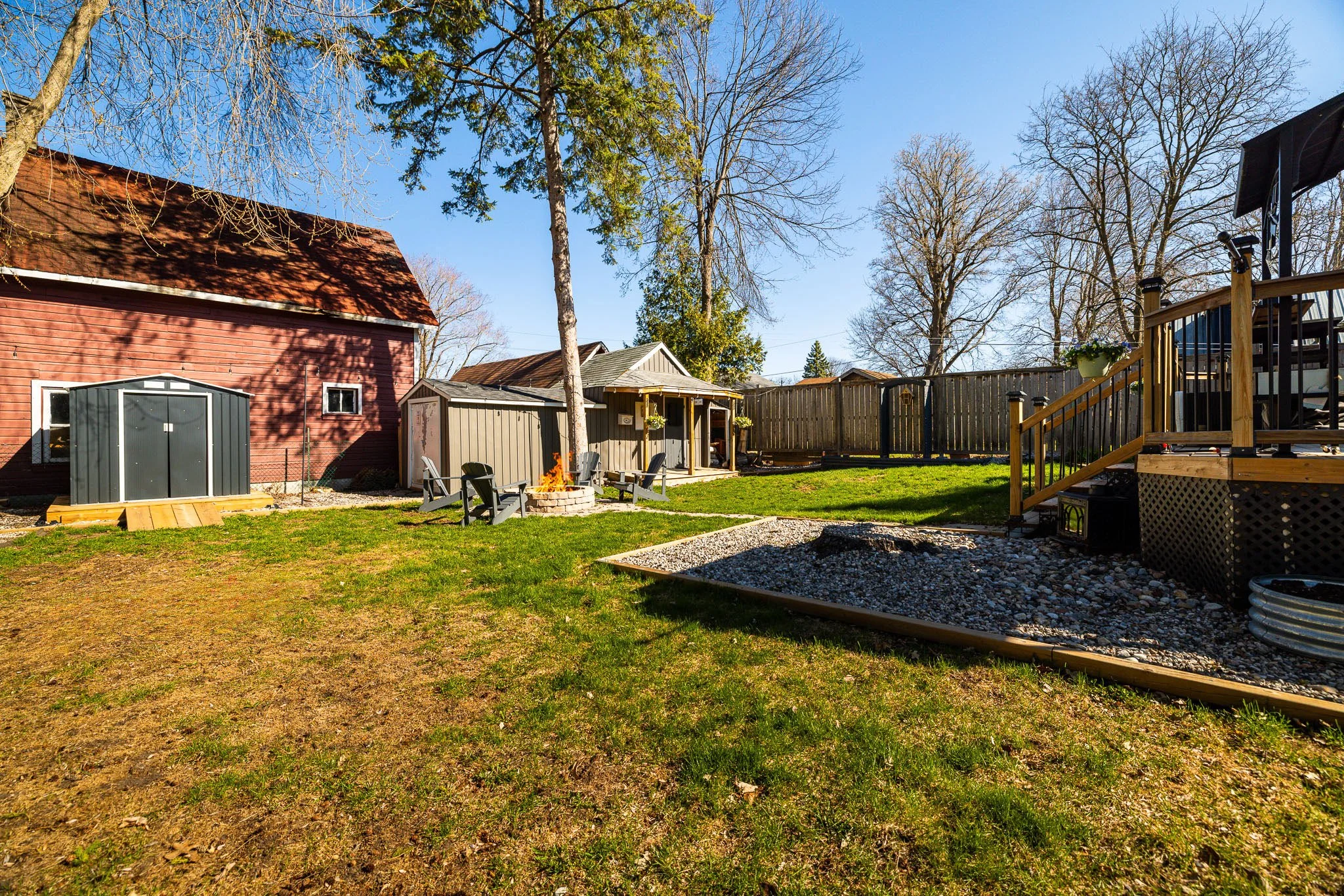 133 Nelson_ExtUp_009.jpg