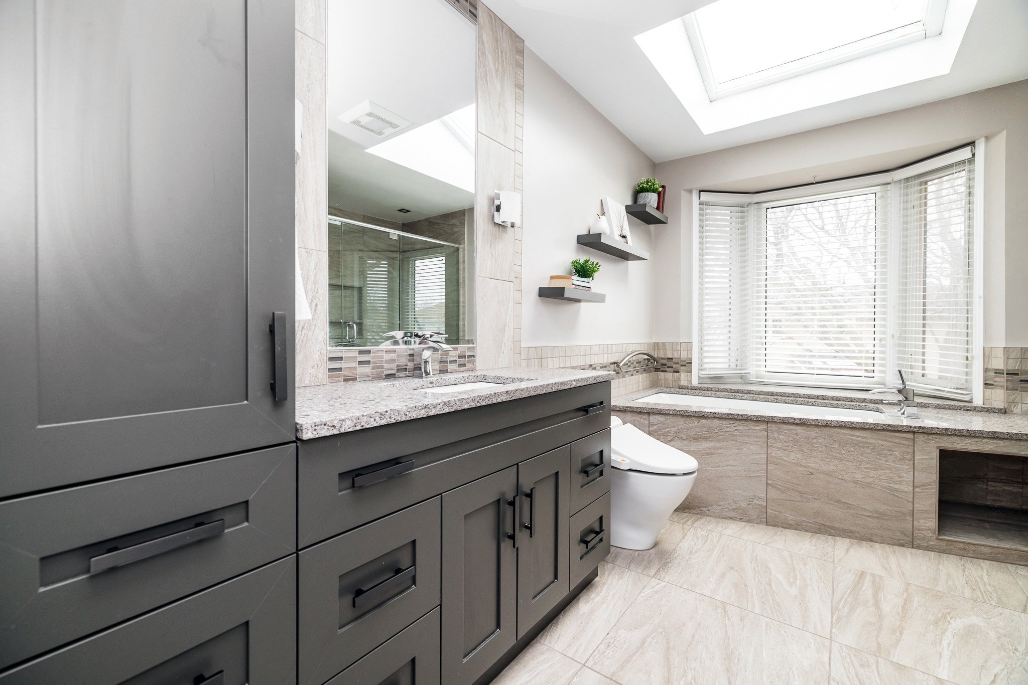 375 River Ridge_054.jpg