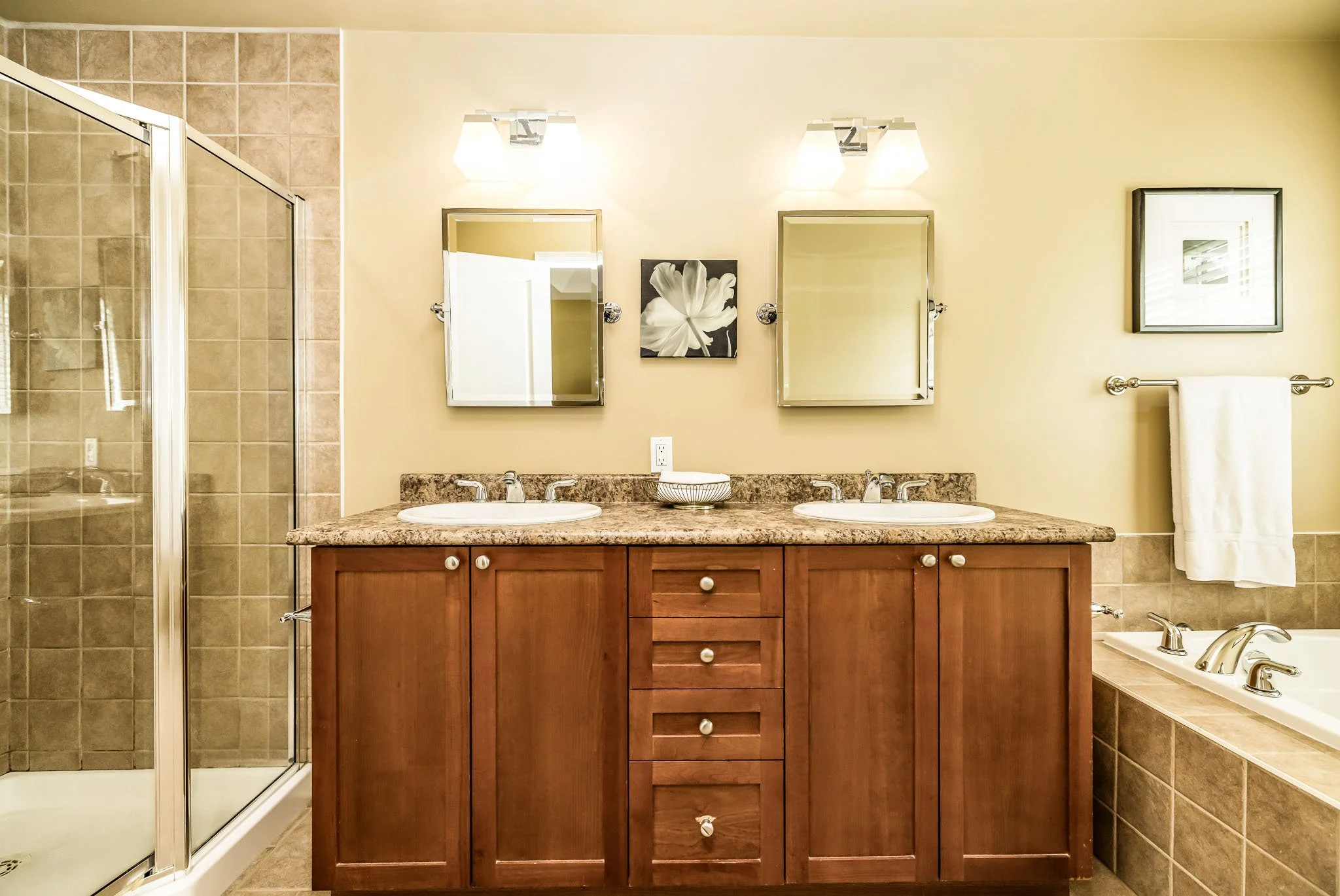 36 Oakbriar_041.jpg