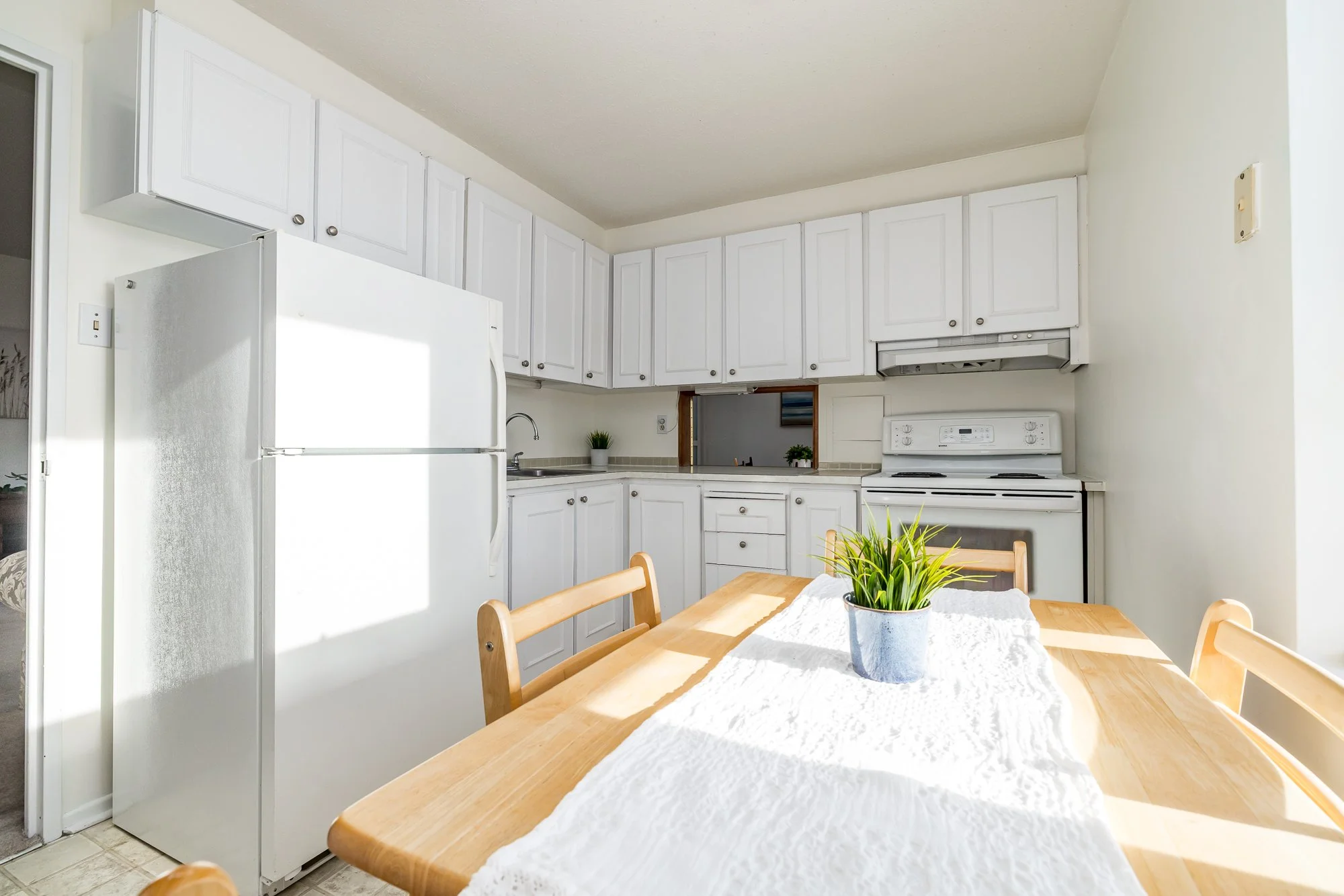 1356 Meadowlands 204_024.jpg