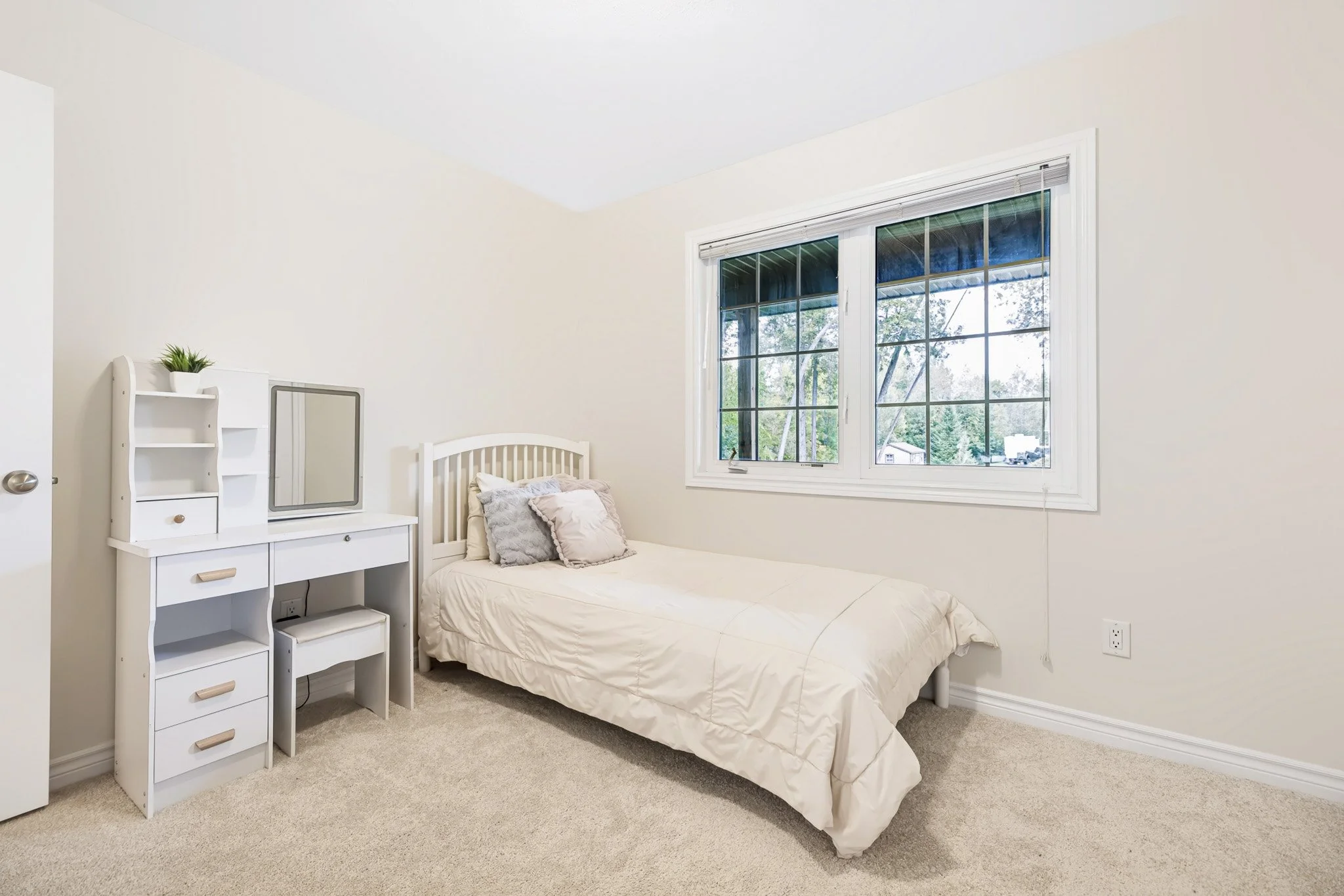 44 Meadowglen_0045.jpg