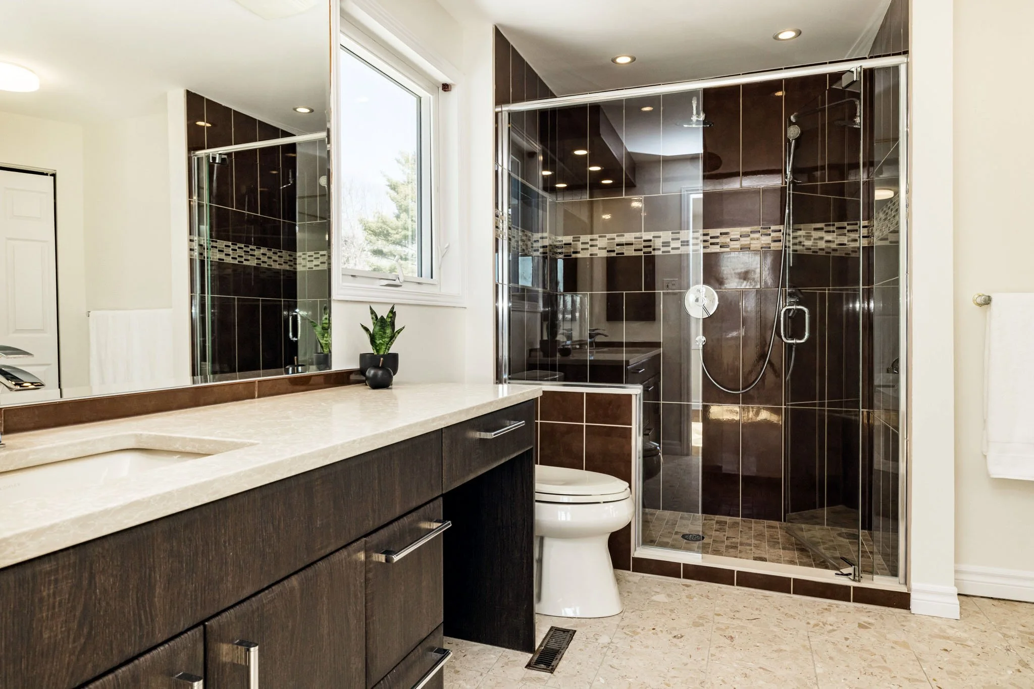 1404 Forest Valley_050.jpg