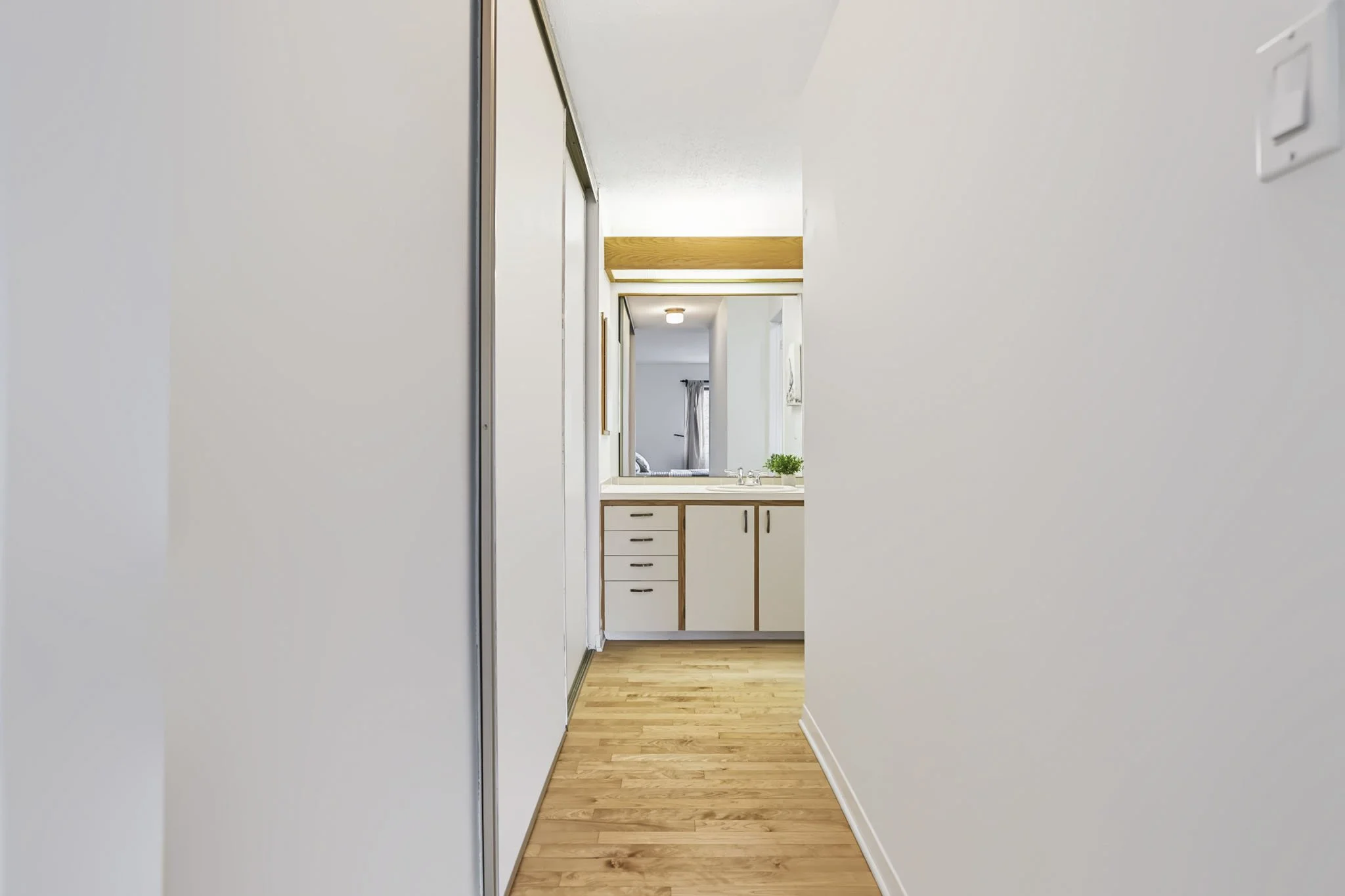 6068 Ridgelea_0041.jpg