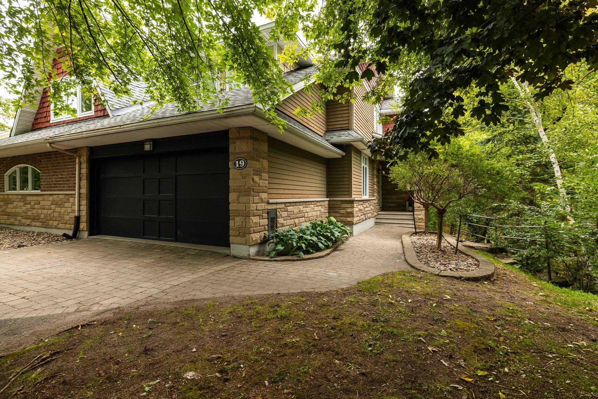 119 Creeks End_0001.jpg