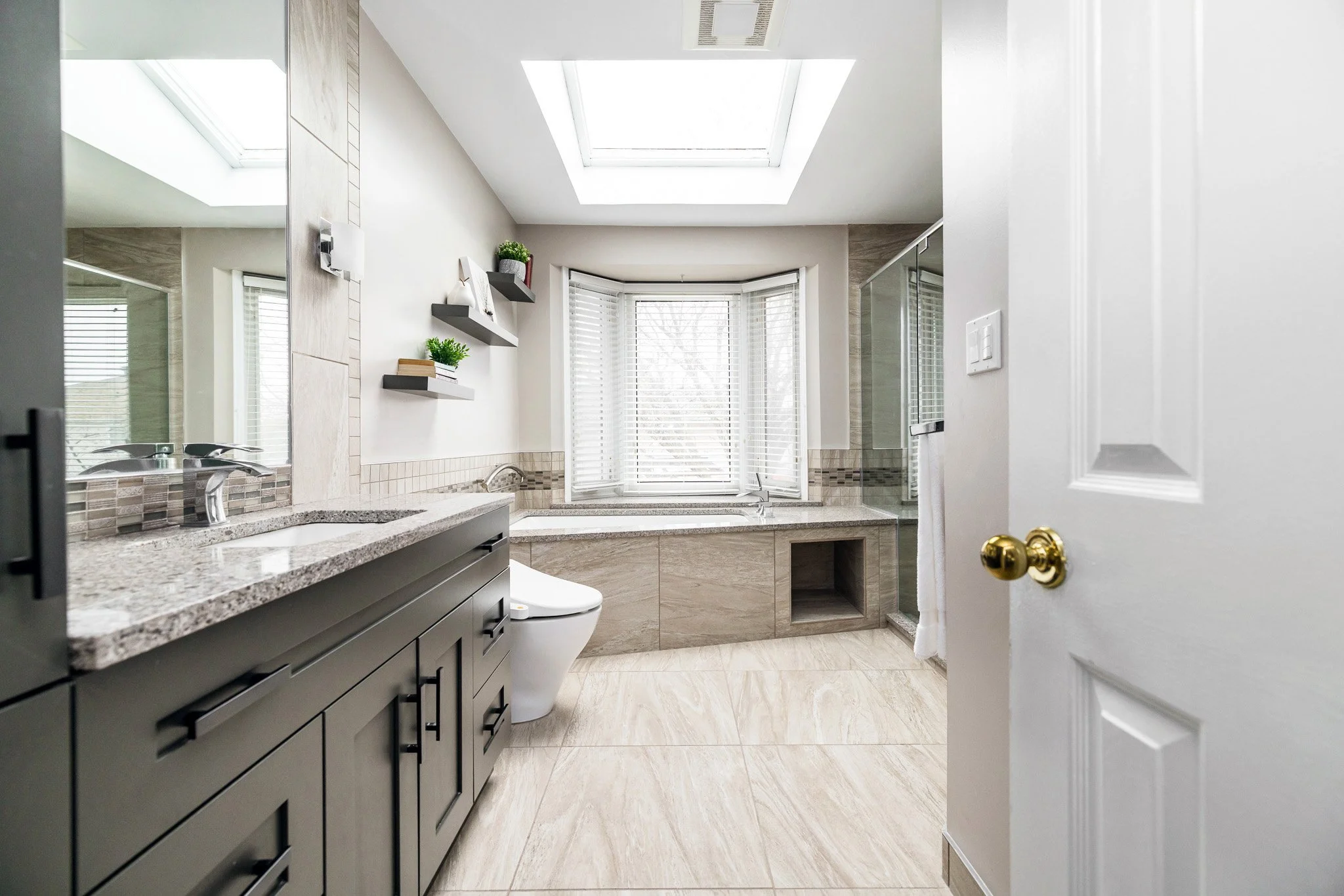 375 River Ridge_053.jpg