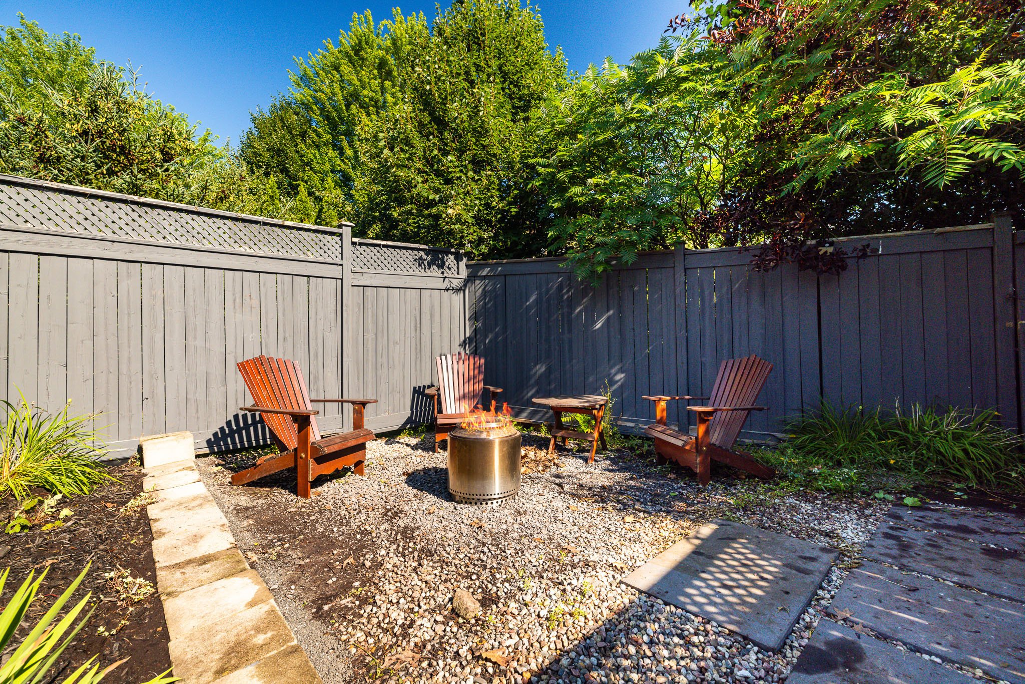24 Kalbrook_backyard_0015.jpg