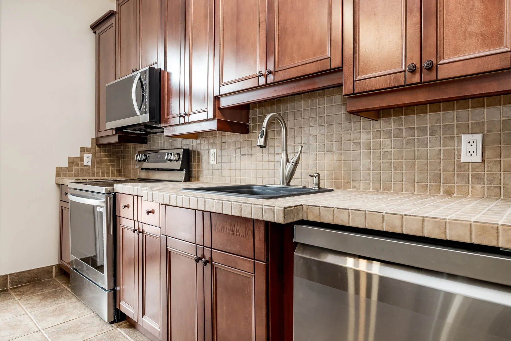 294 Dumbrille__045.jpg