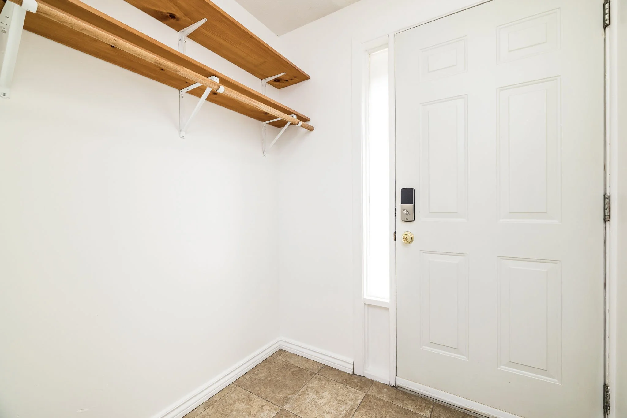 338 Woodfield_005.jpg